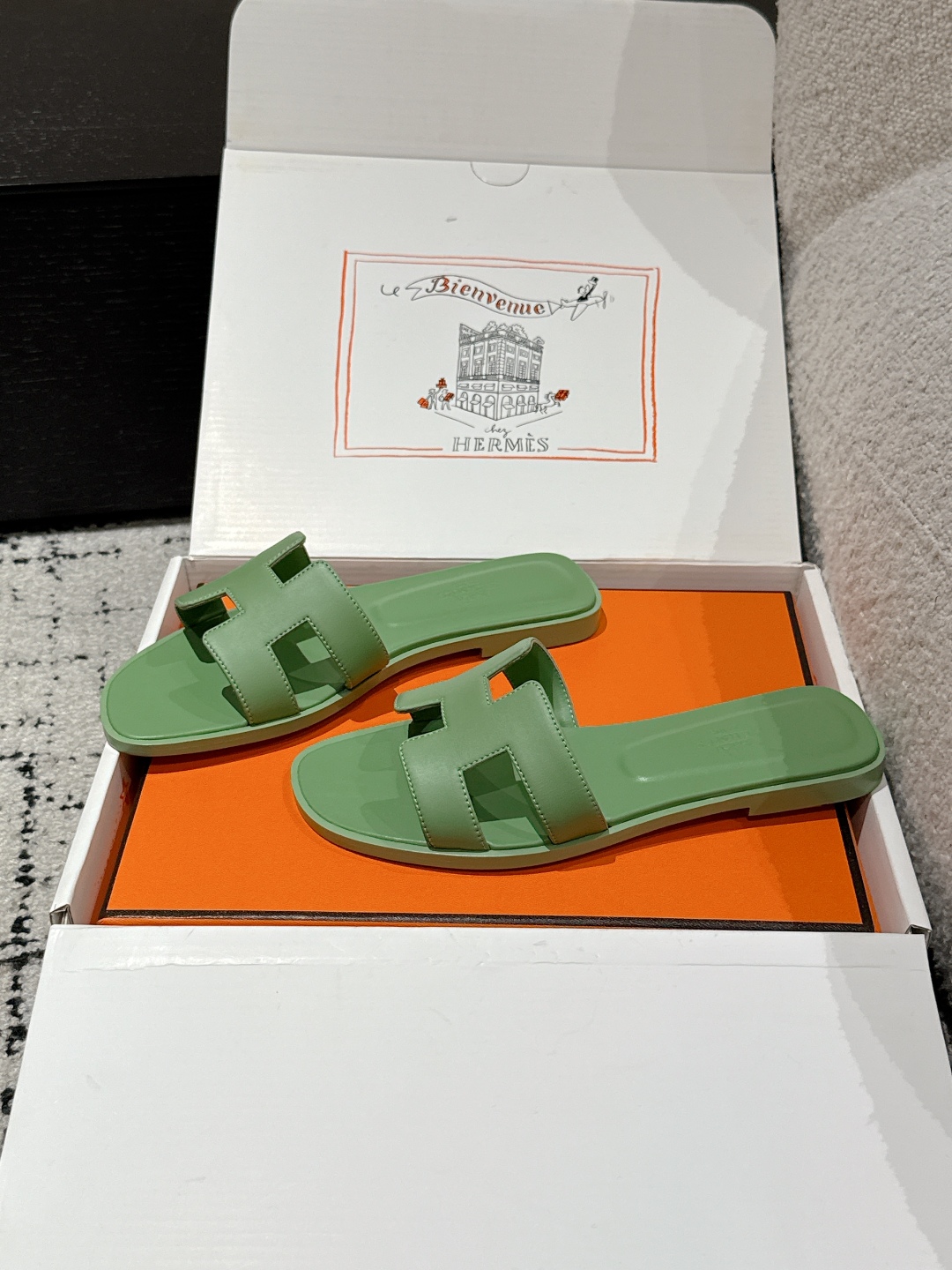 HERMES 00449 Hermès Women's Sandals Hermès Women's Sandals Green Leather