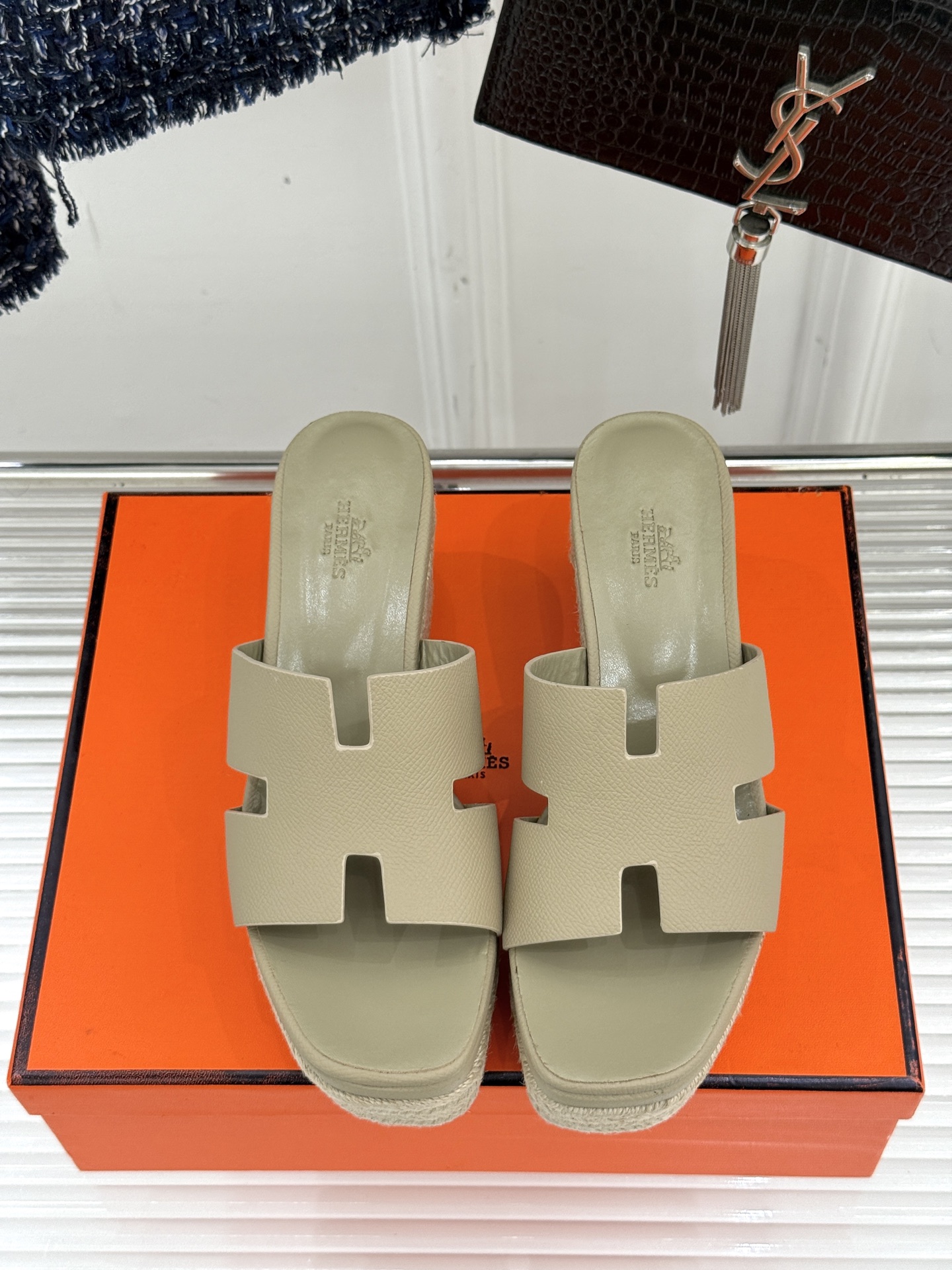 HERMES  00459