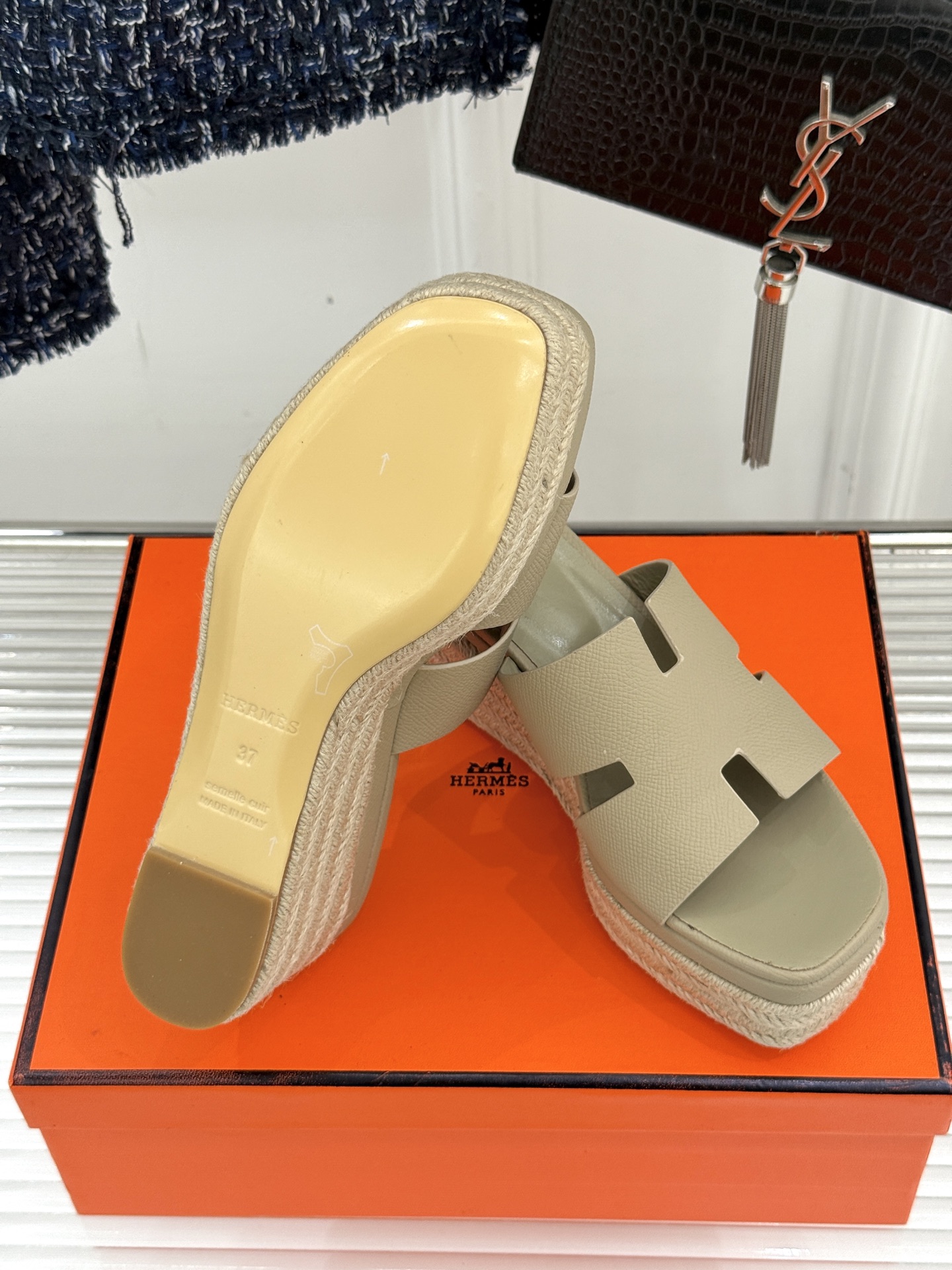 HERMES  00459