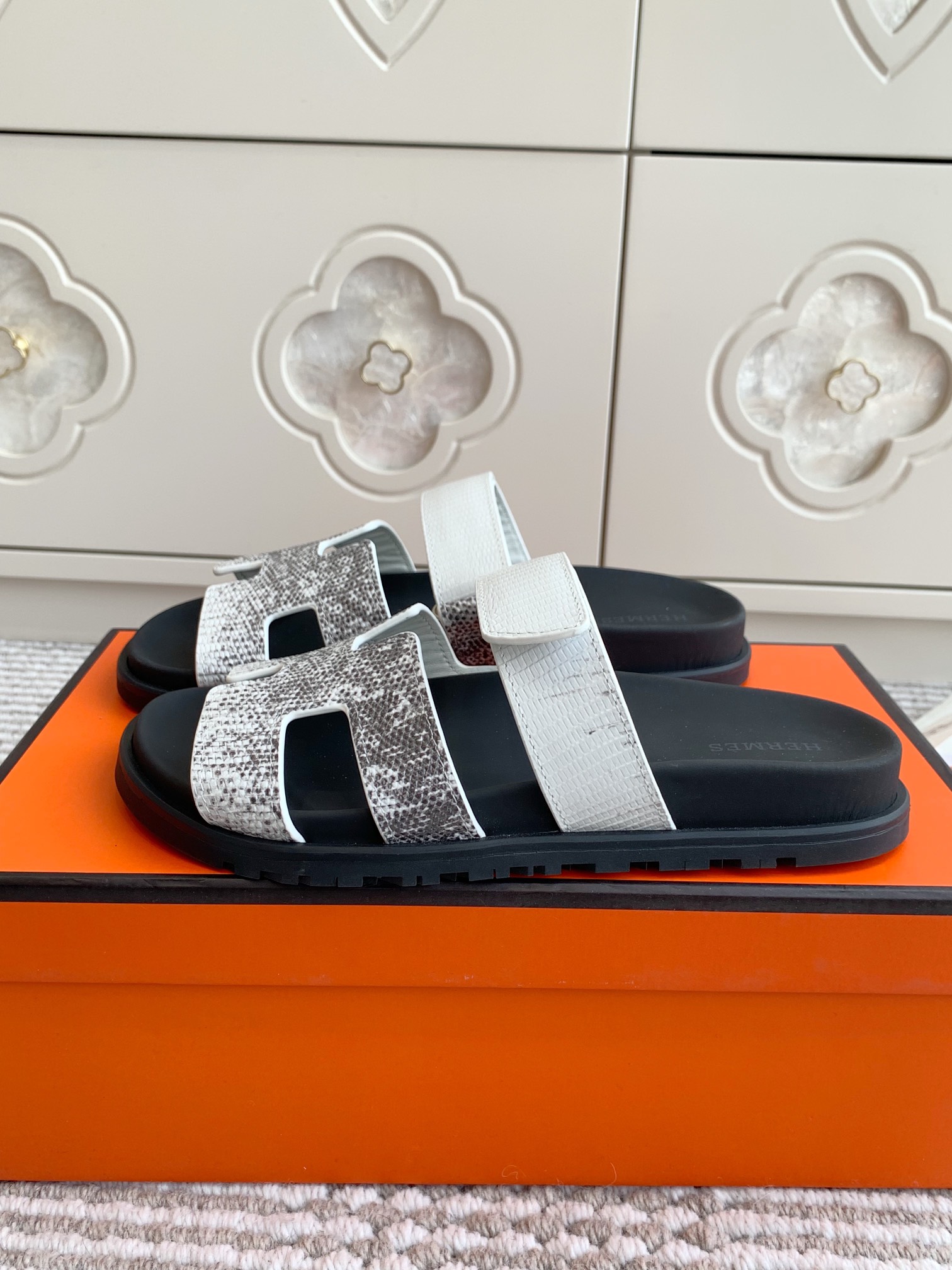 HERMES 00469