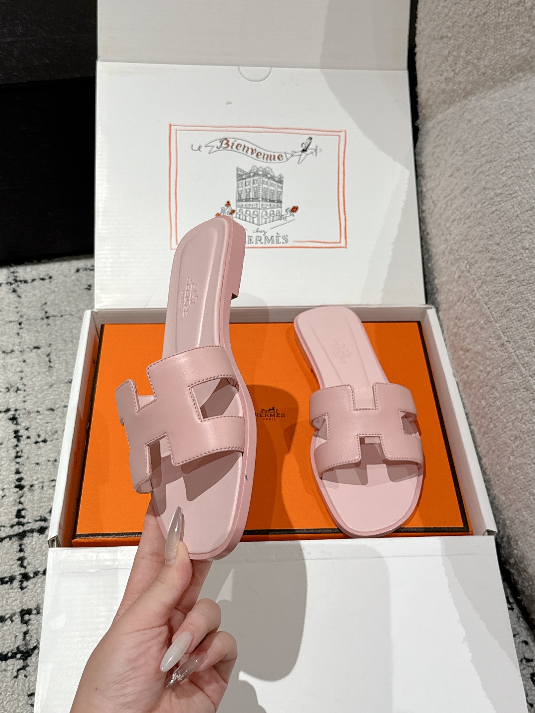 HERMES  00469