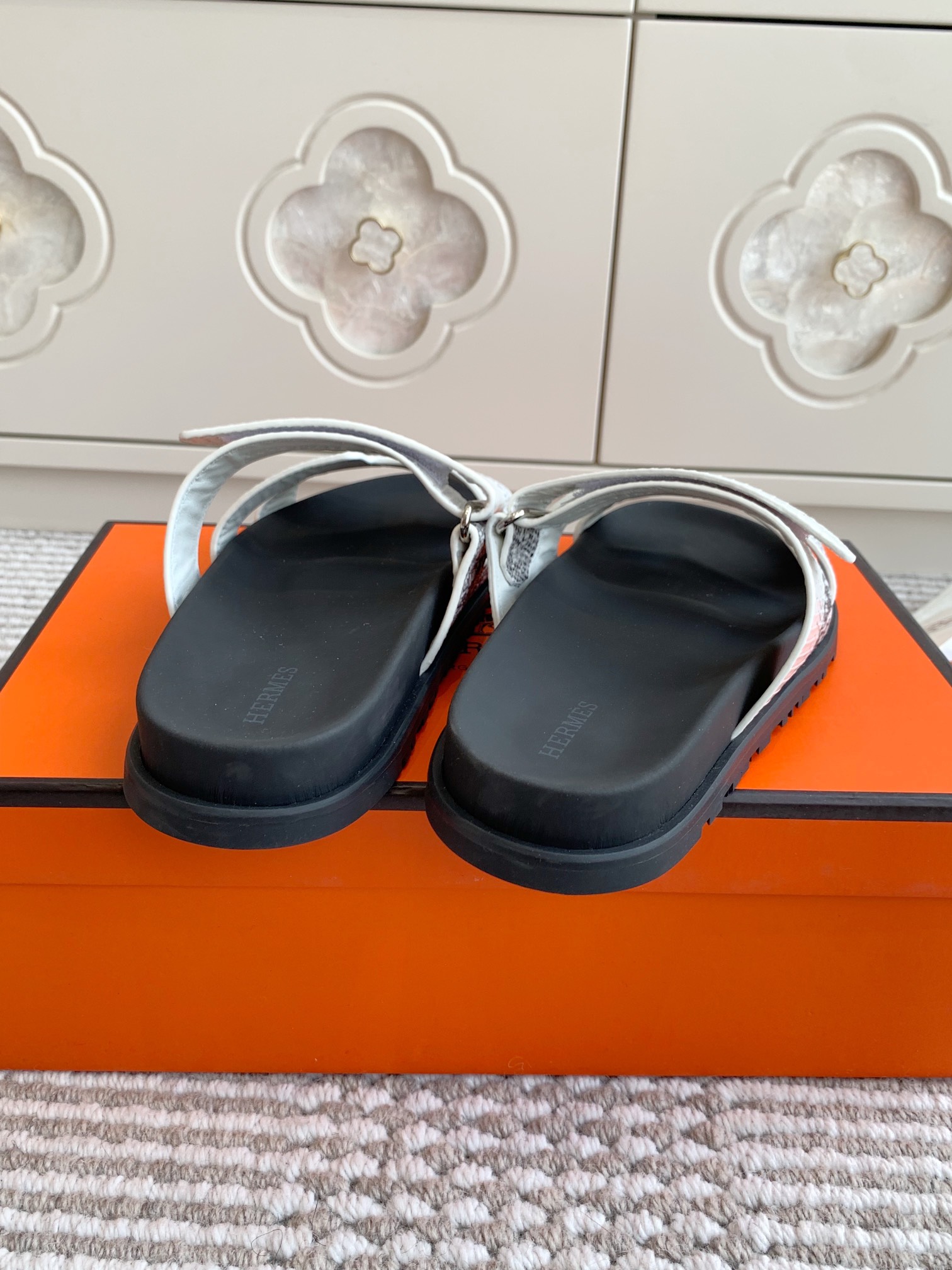 HERMES 00469