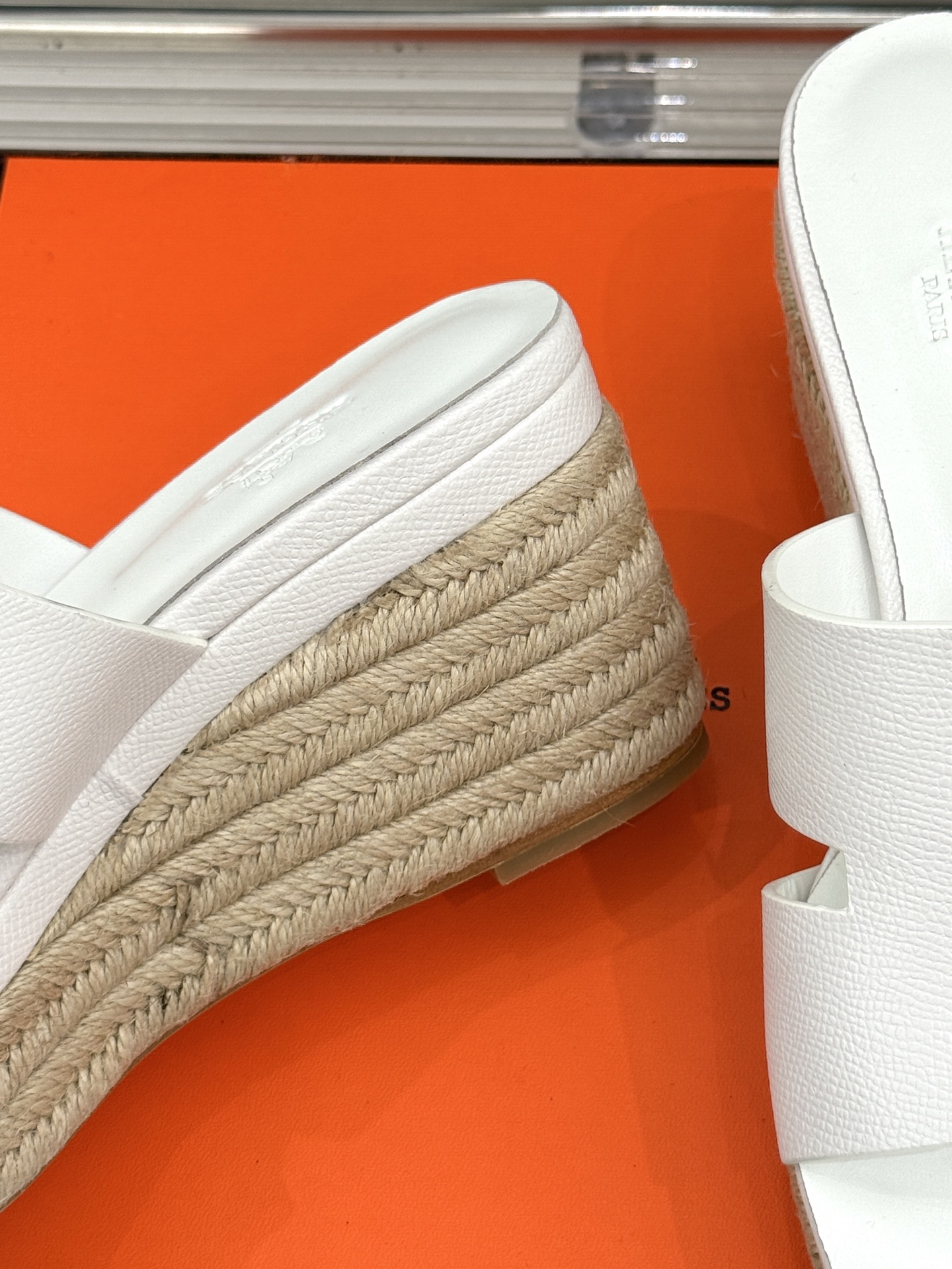 HERMES  00469