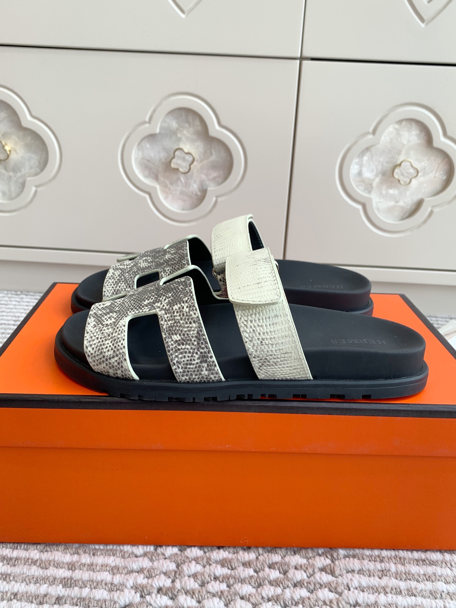 HERMES 00479
