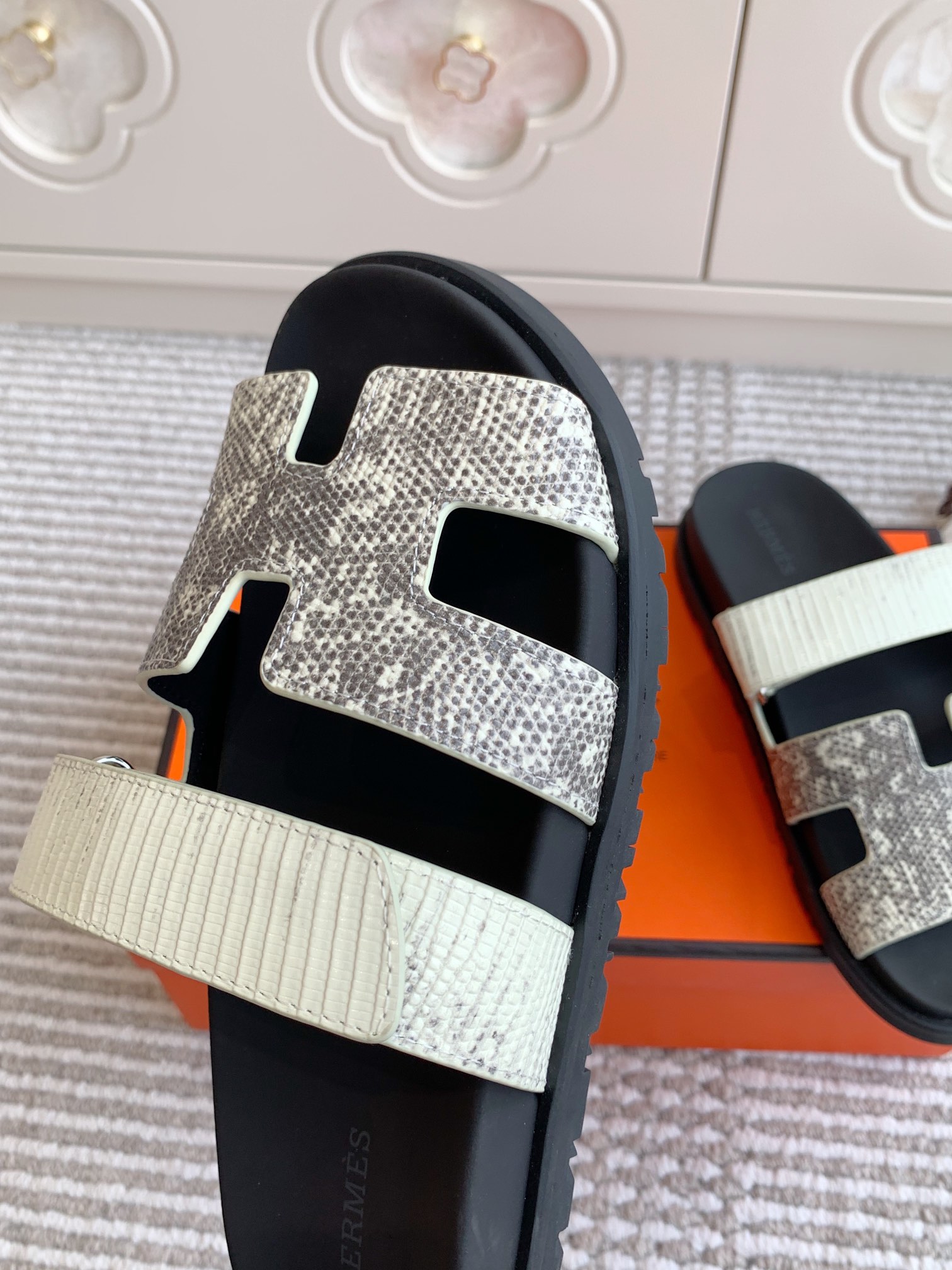 HERMES 00479