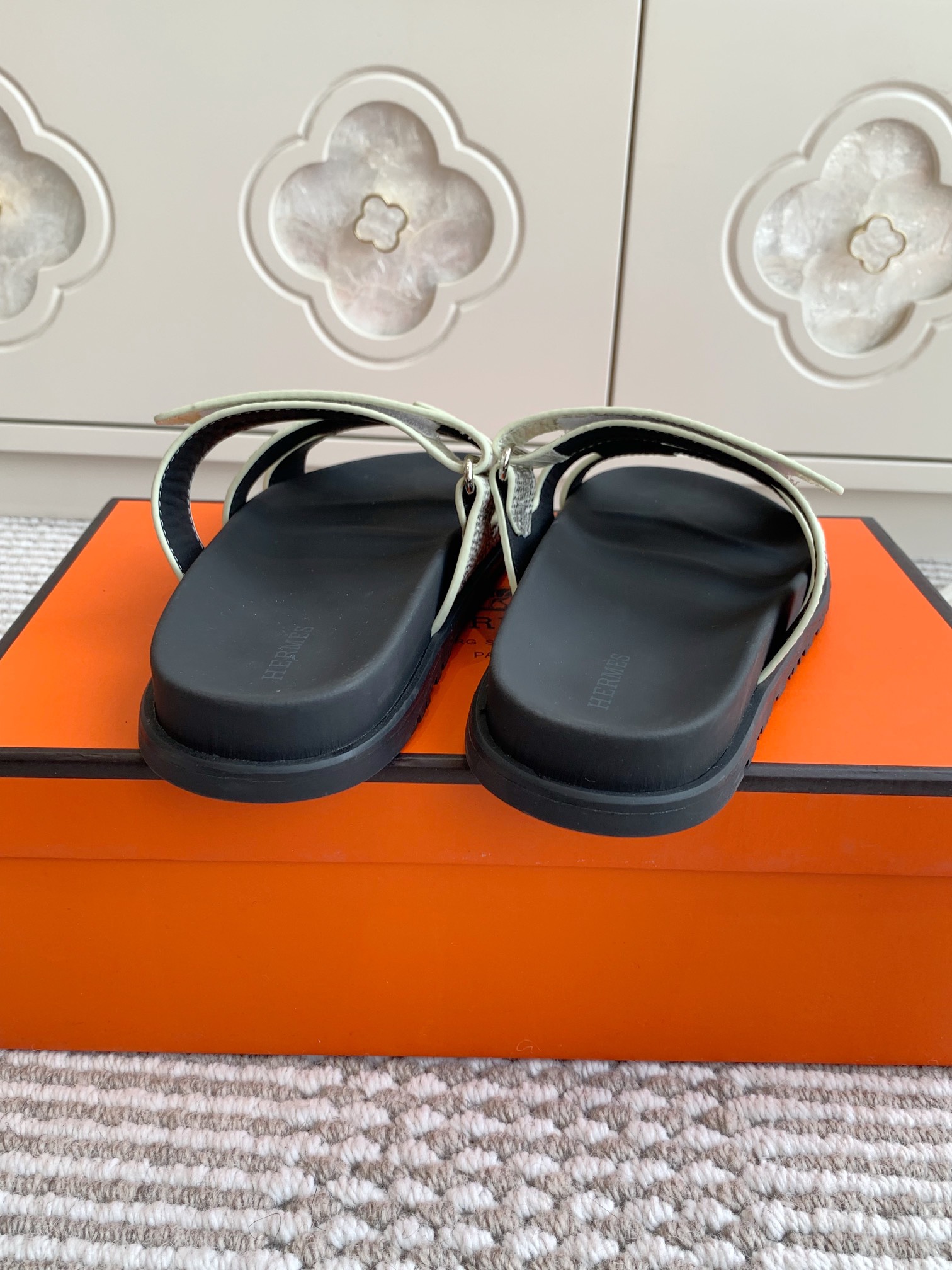 HERMES 00479