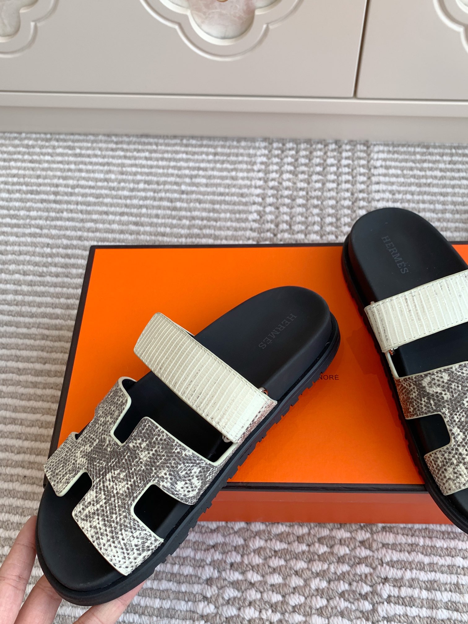HERMES 00479
