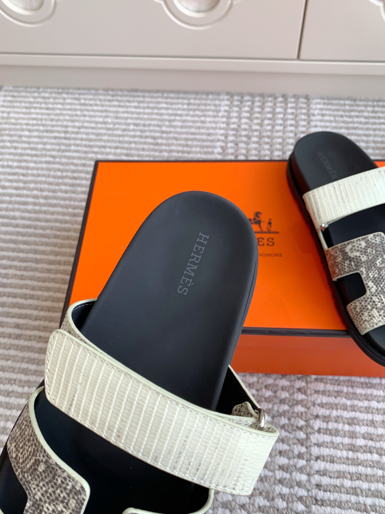 HERMES 00479