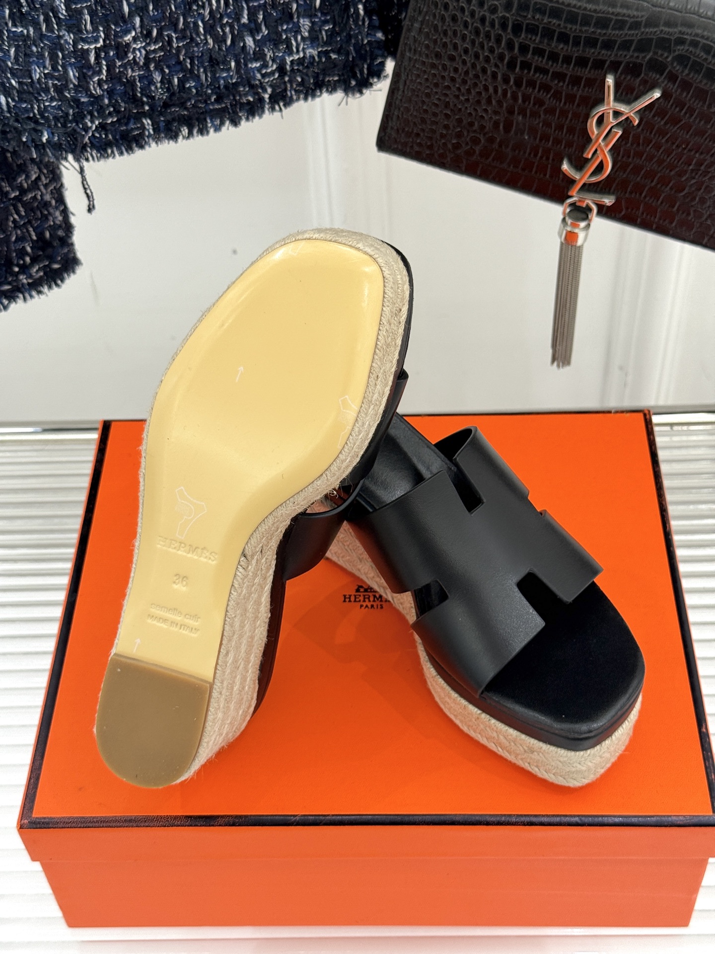 HERMES  00489