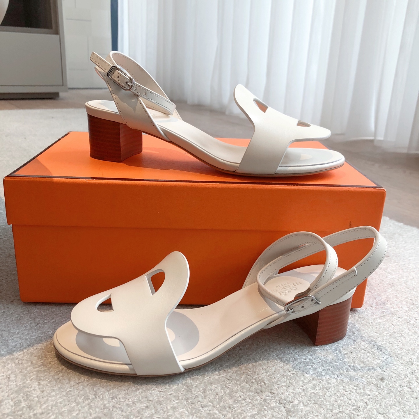 Hermès Juliette Sandal – white Leather