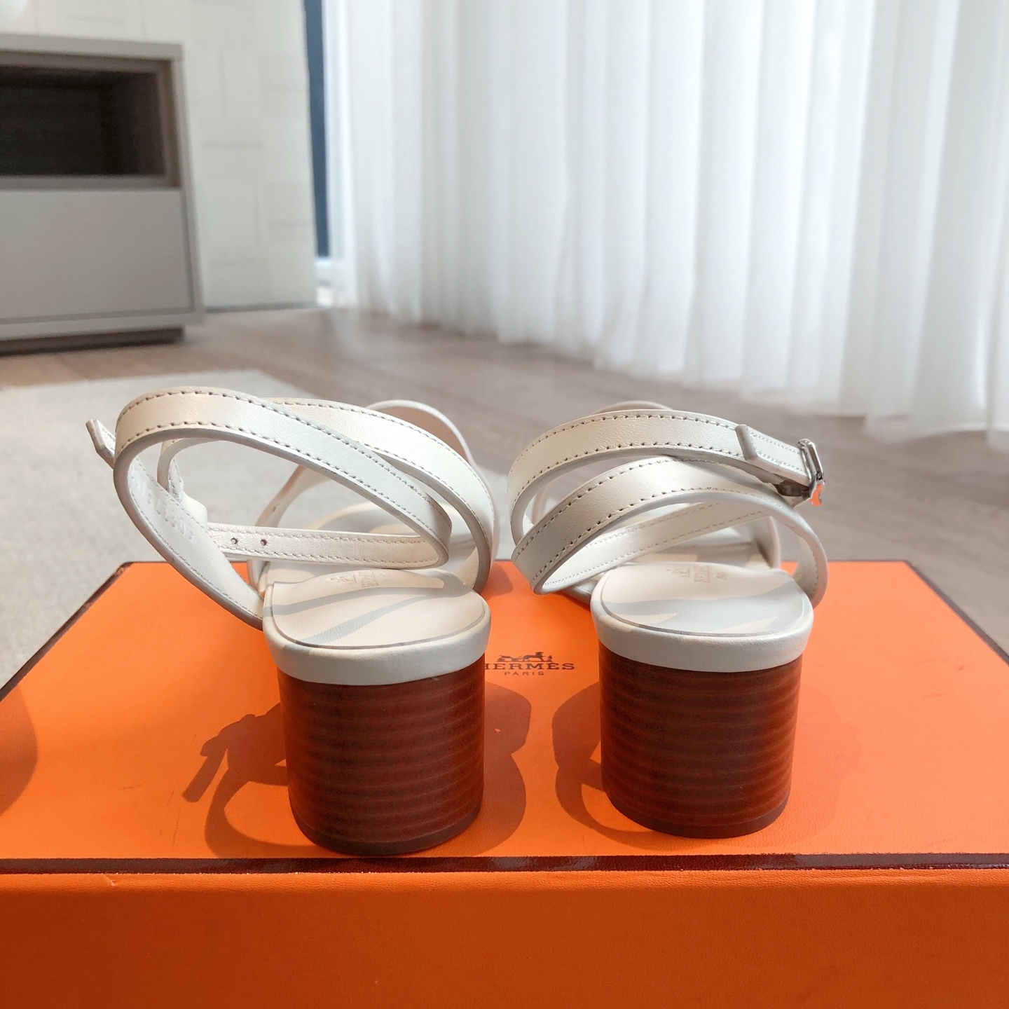 Hermès Juliette Sandal – white Leather