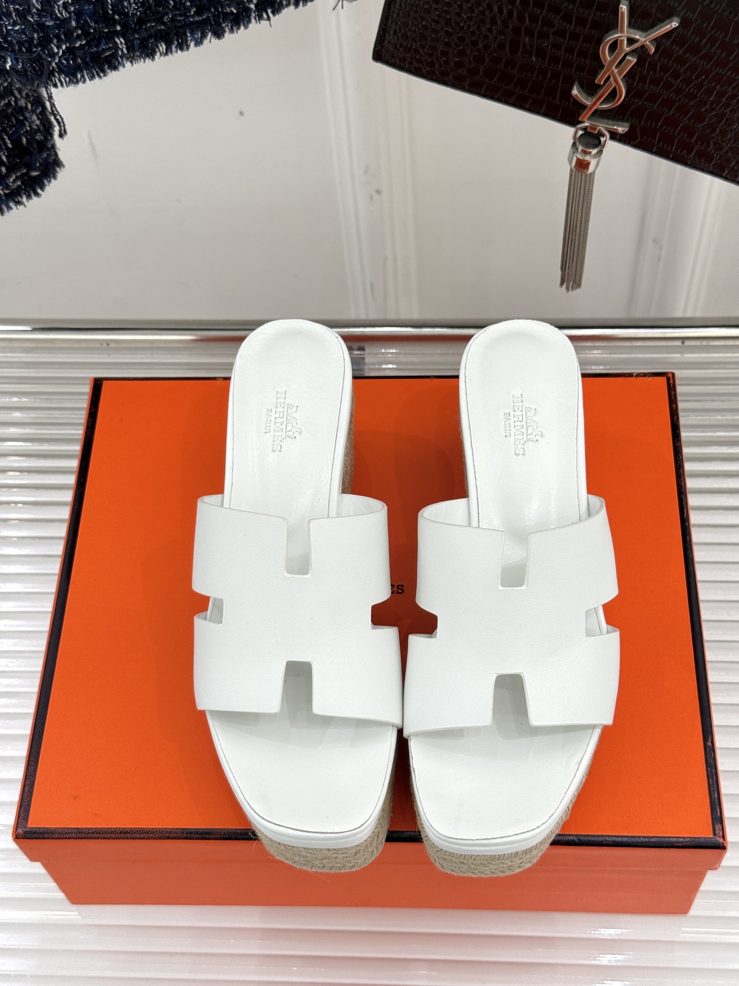 HERMES 00499 HERMES 00499