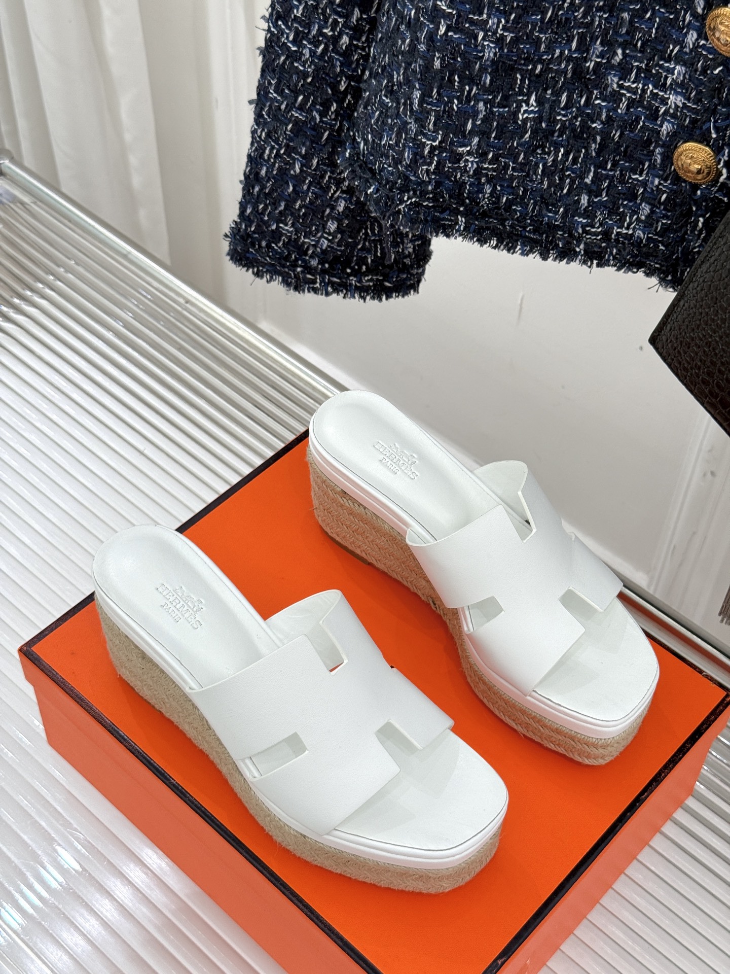 HERMES 00499 HERMES 00499