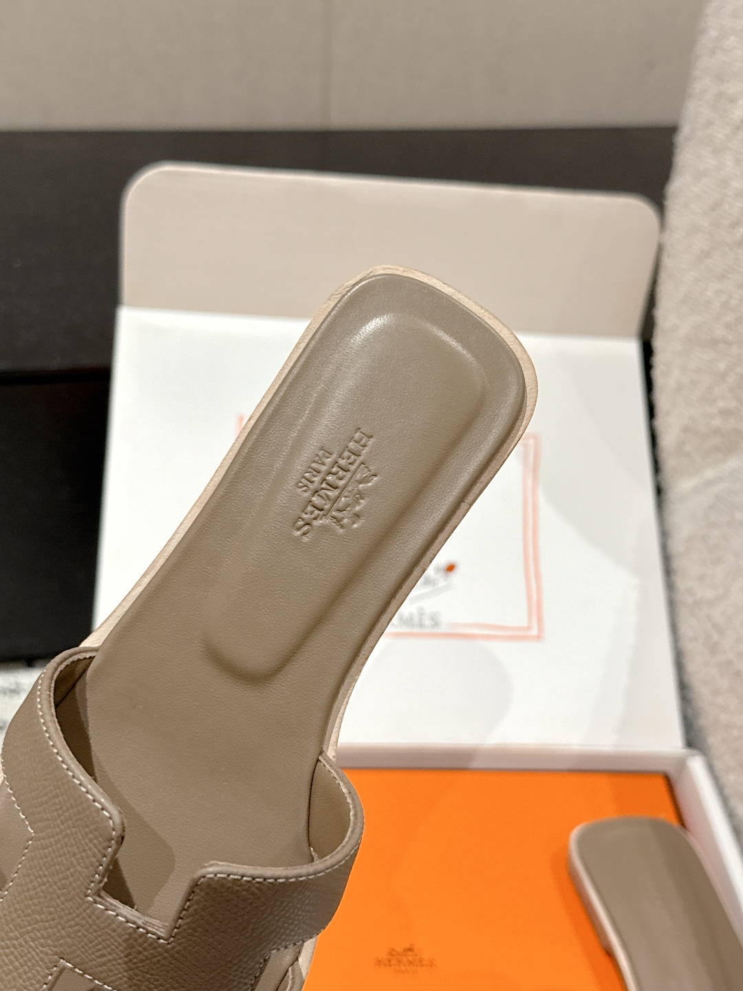 HERMES  00519