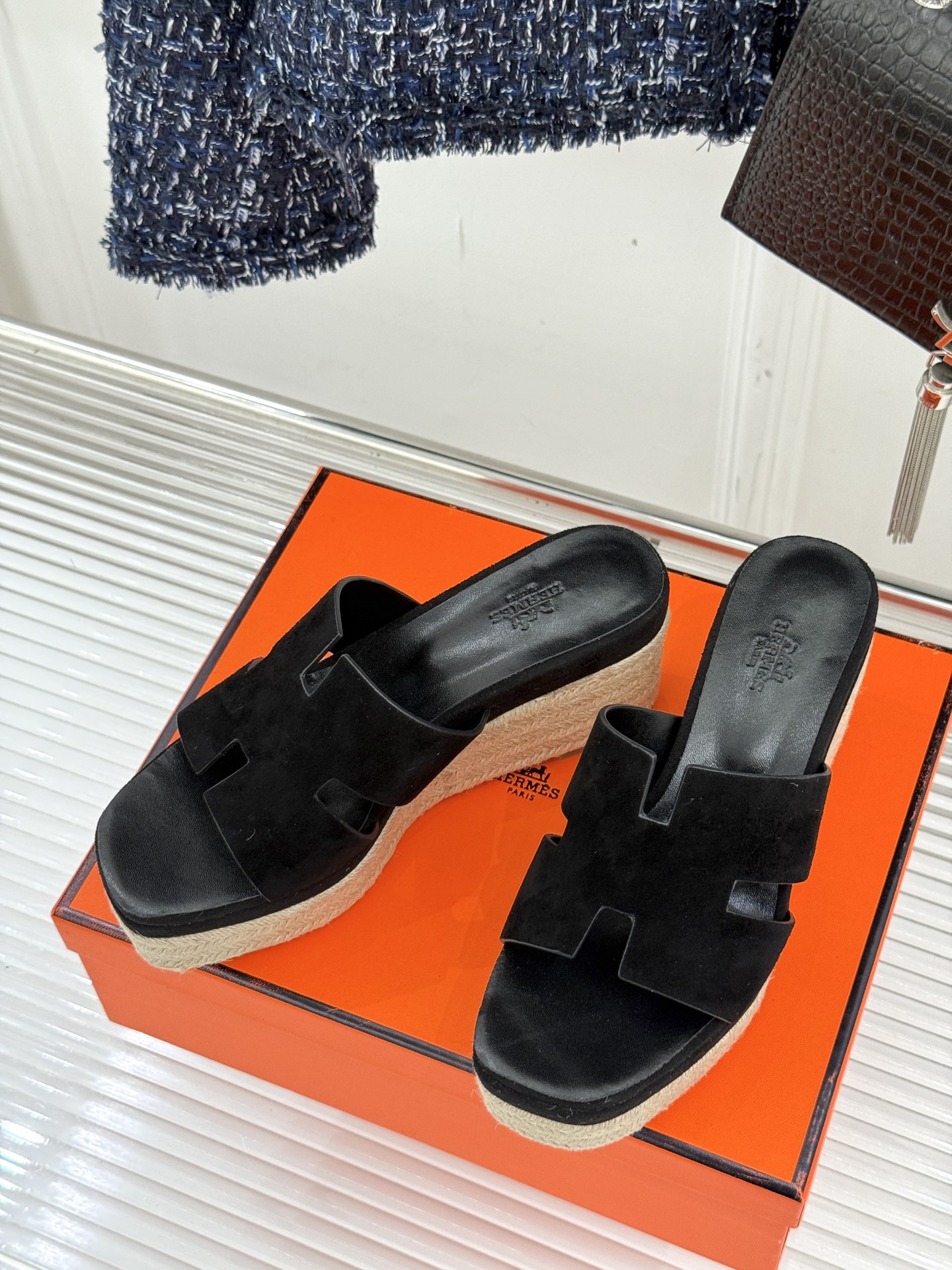 HERMES  00519