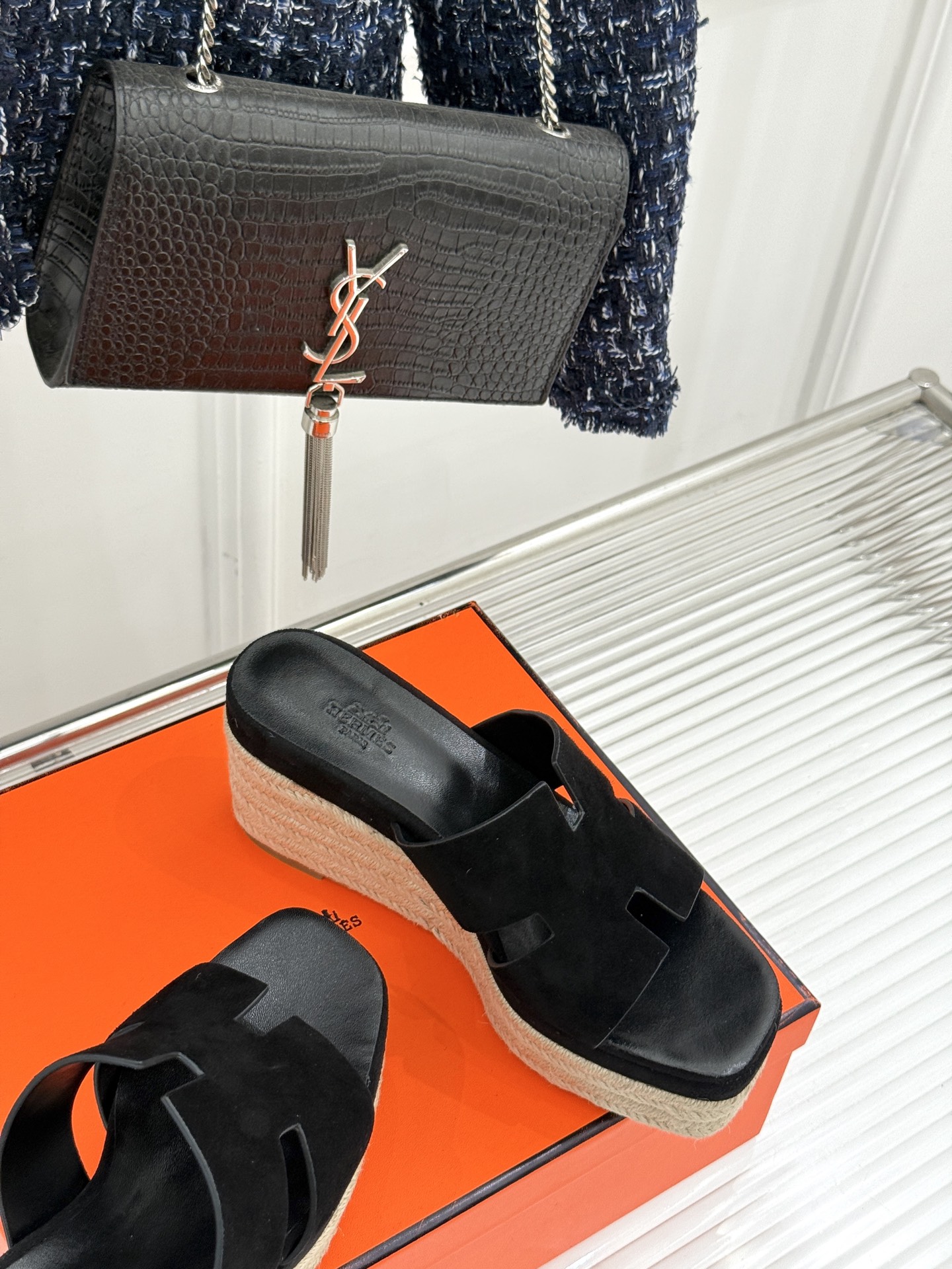 HERMES  00519