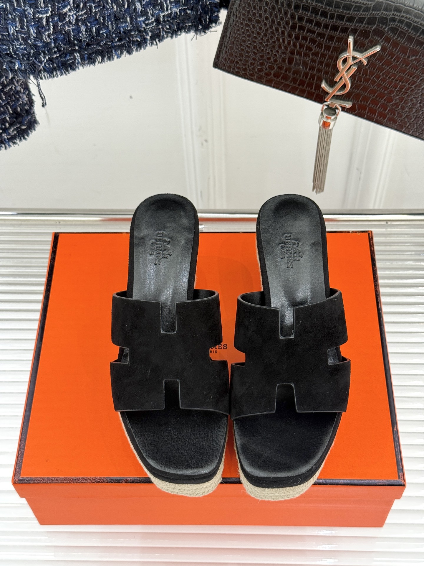 HERMES  00519