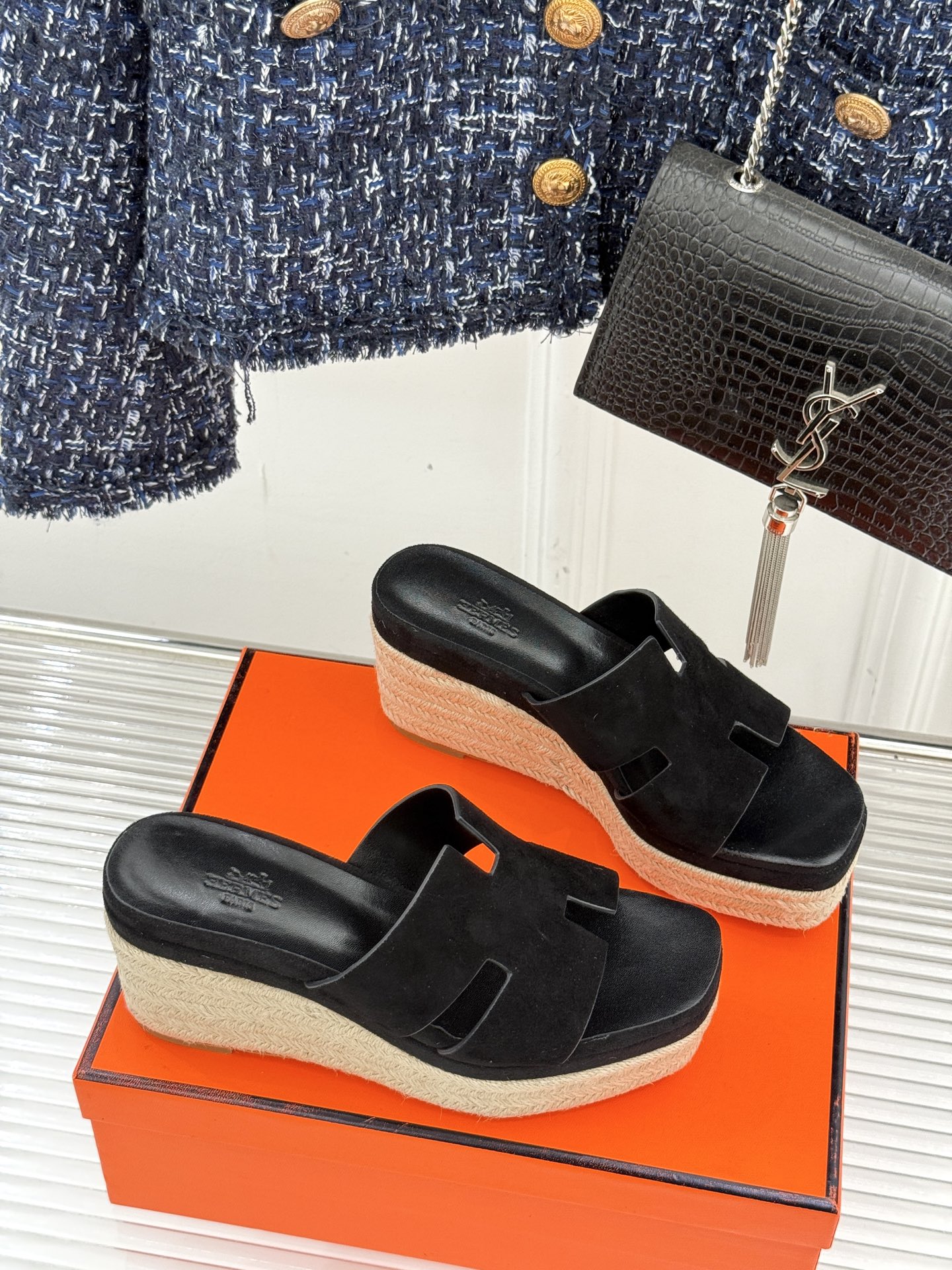 HERMES  00519