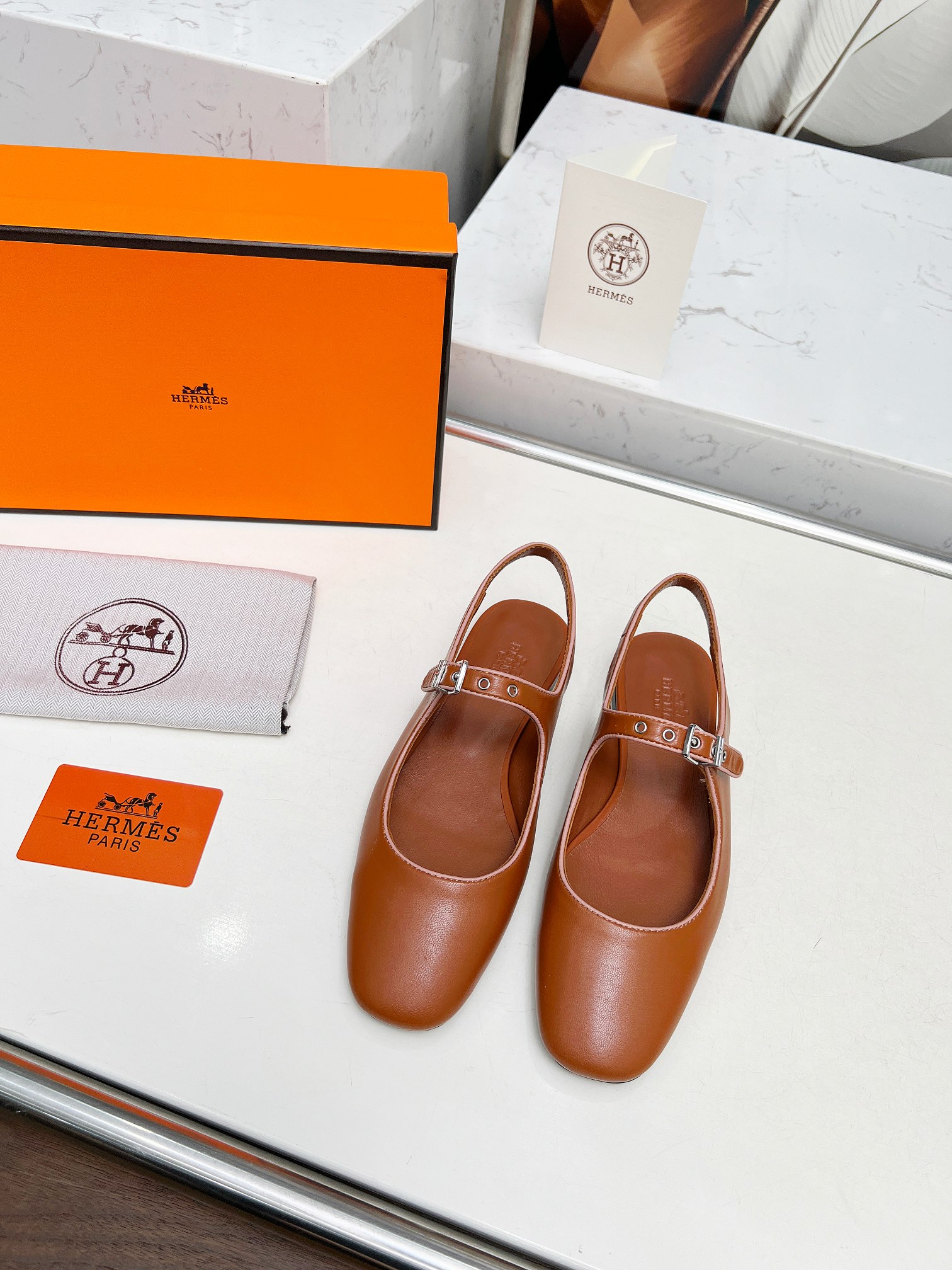 HERMES 00529