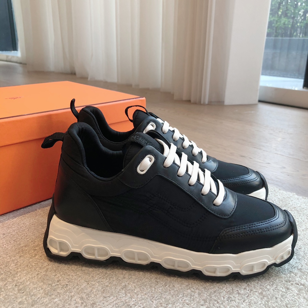 HERMES 00529
