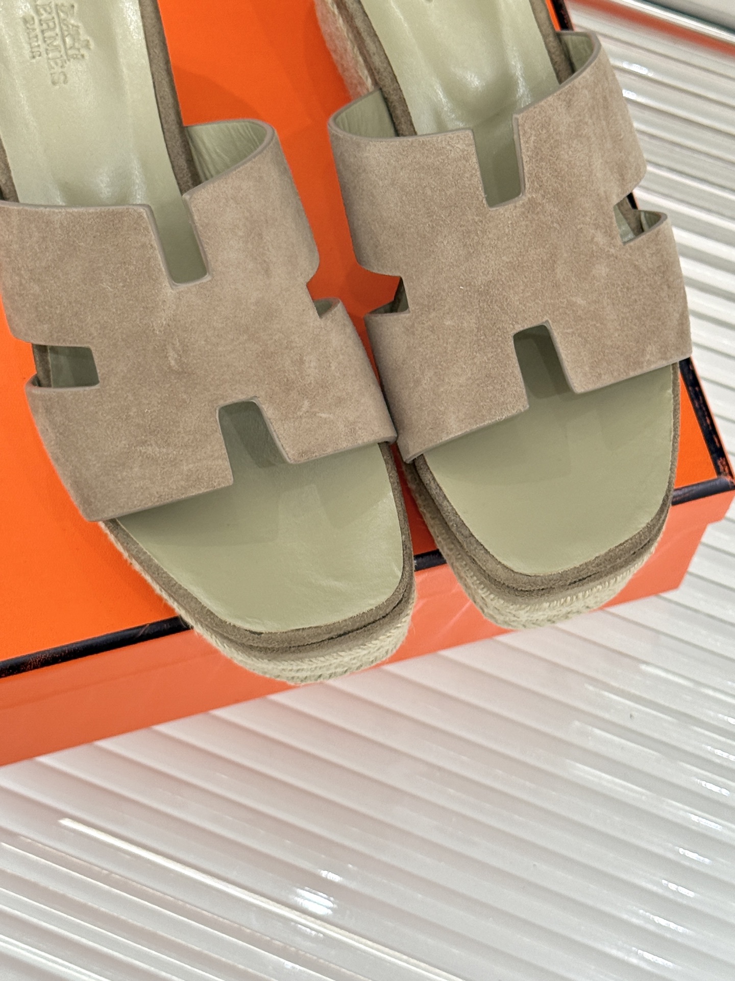 HERMES  00529