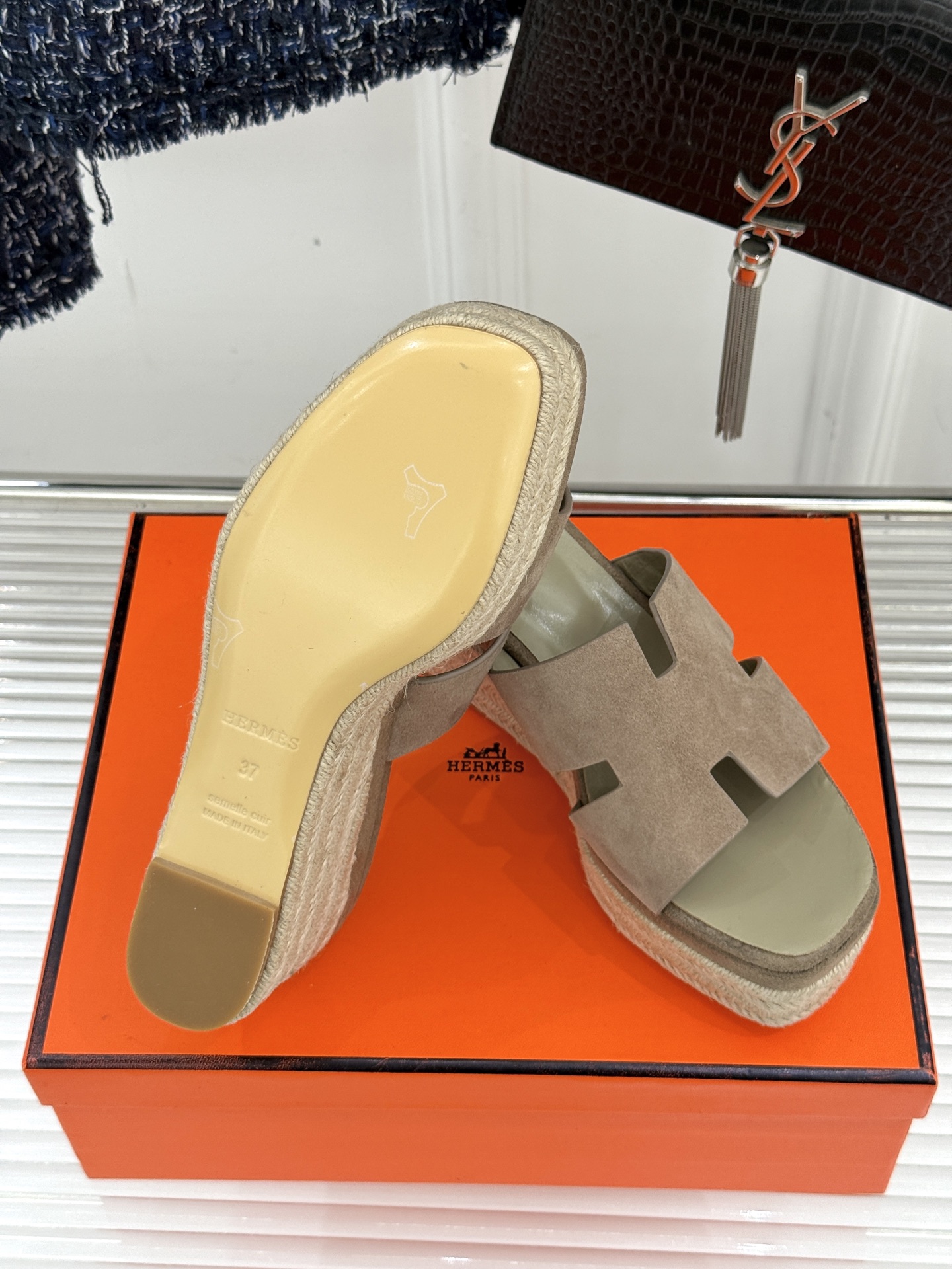 HERMES  00529