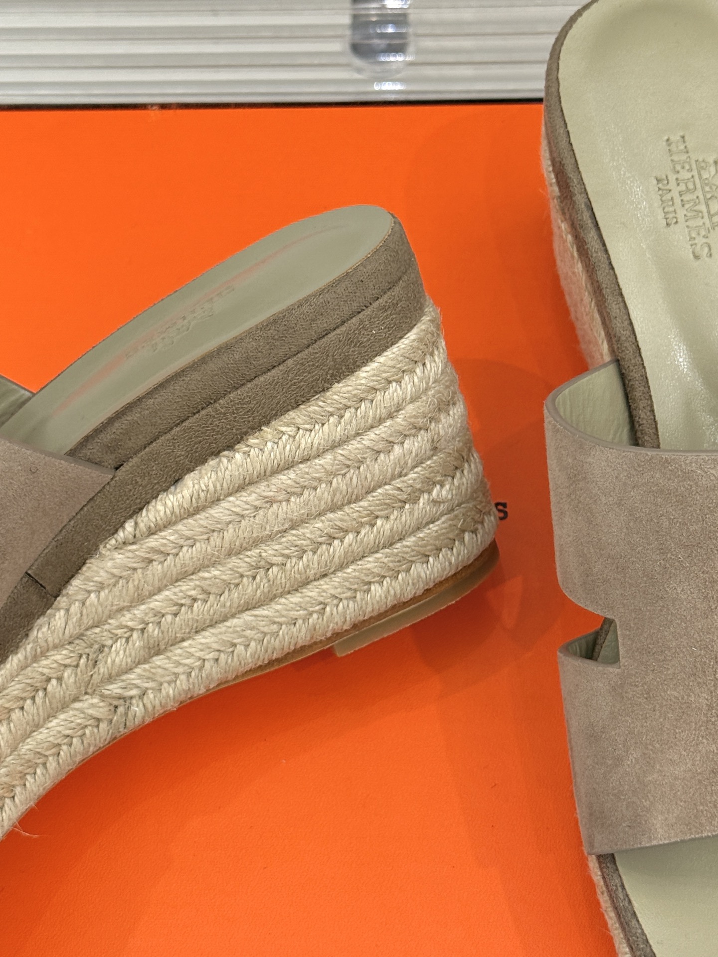 HERMES  00529