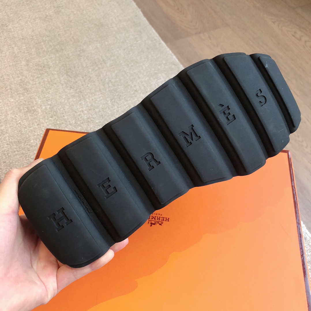 HERMES 00529
