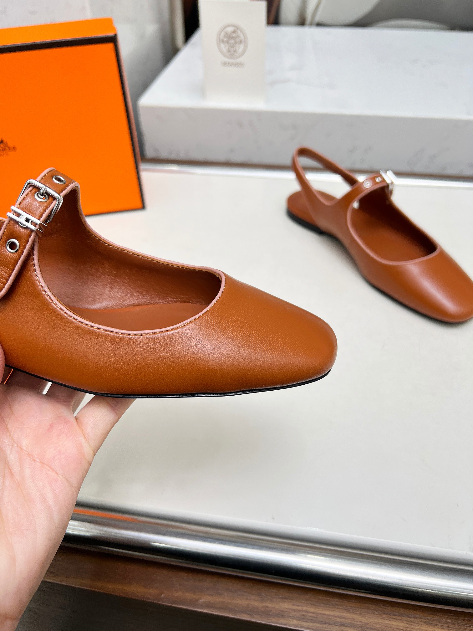 HERMES 00529