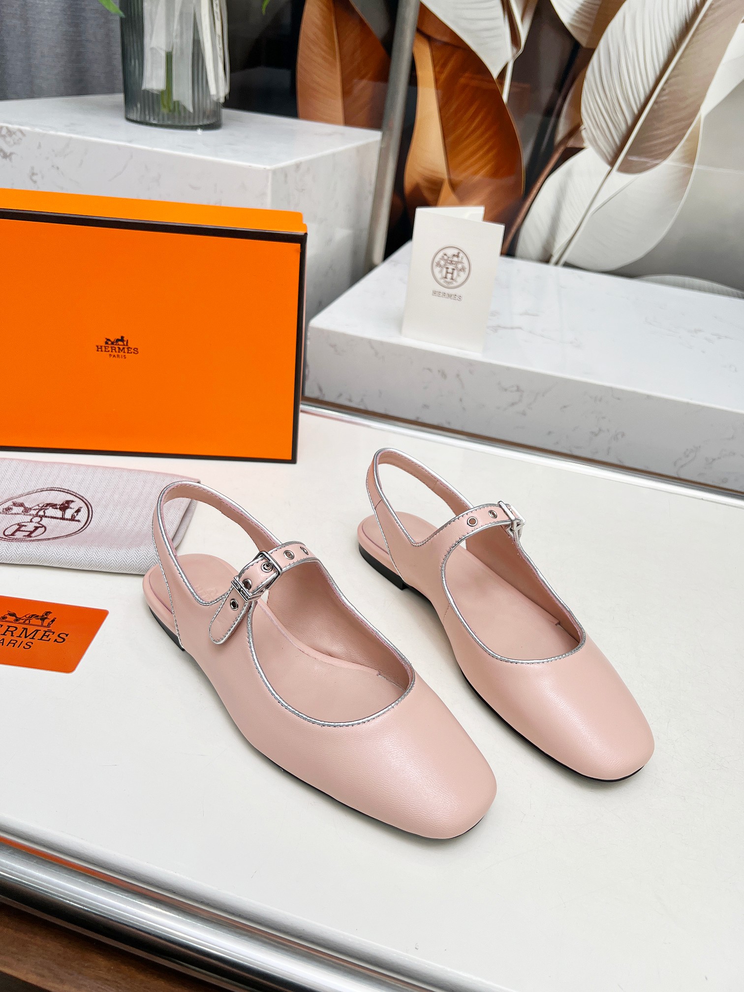 HERMES 00549