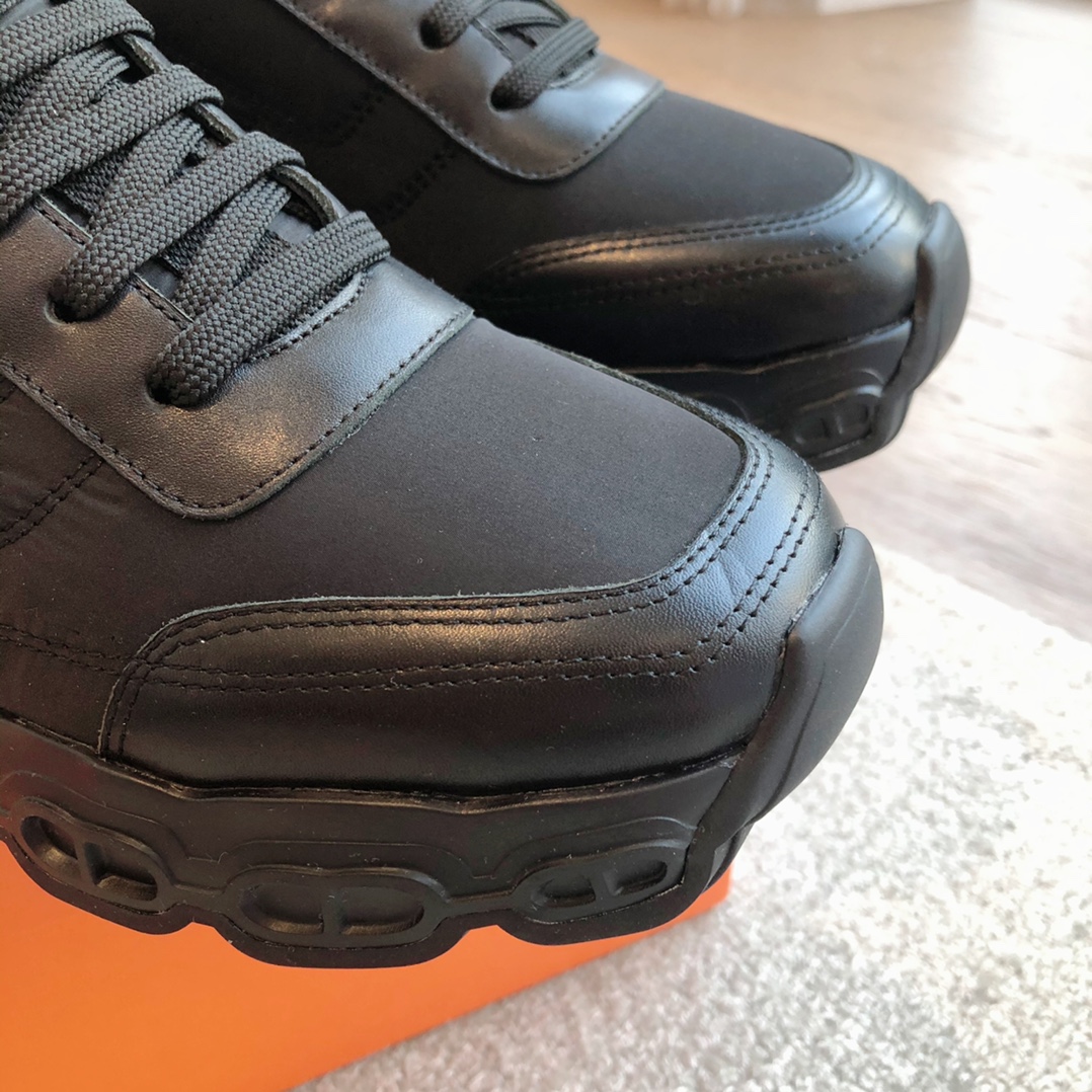HERMES 00549