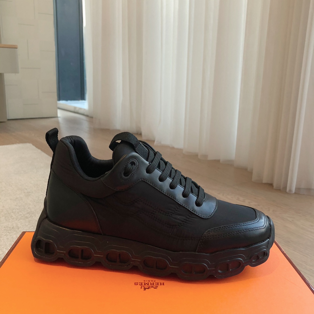HERMES 00549
