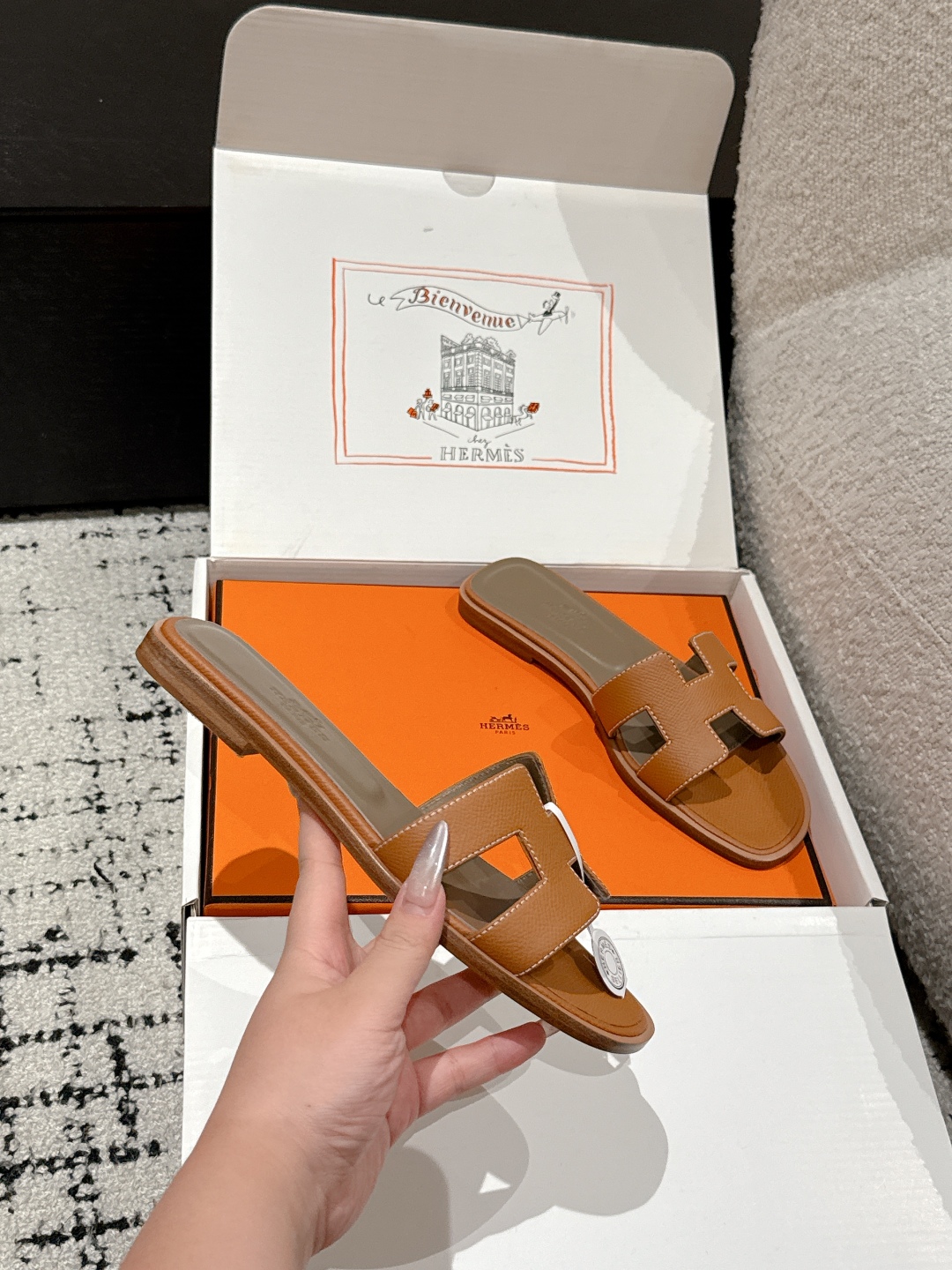 HERMES  00549