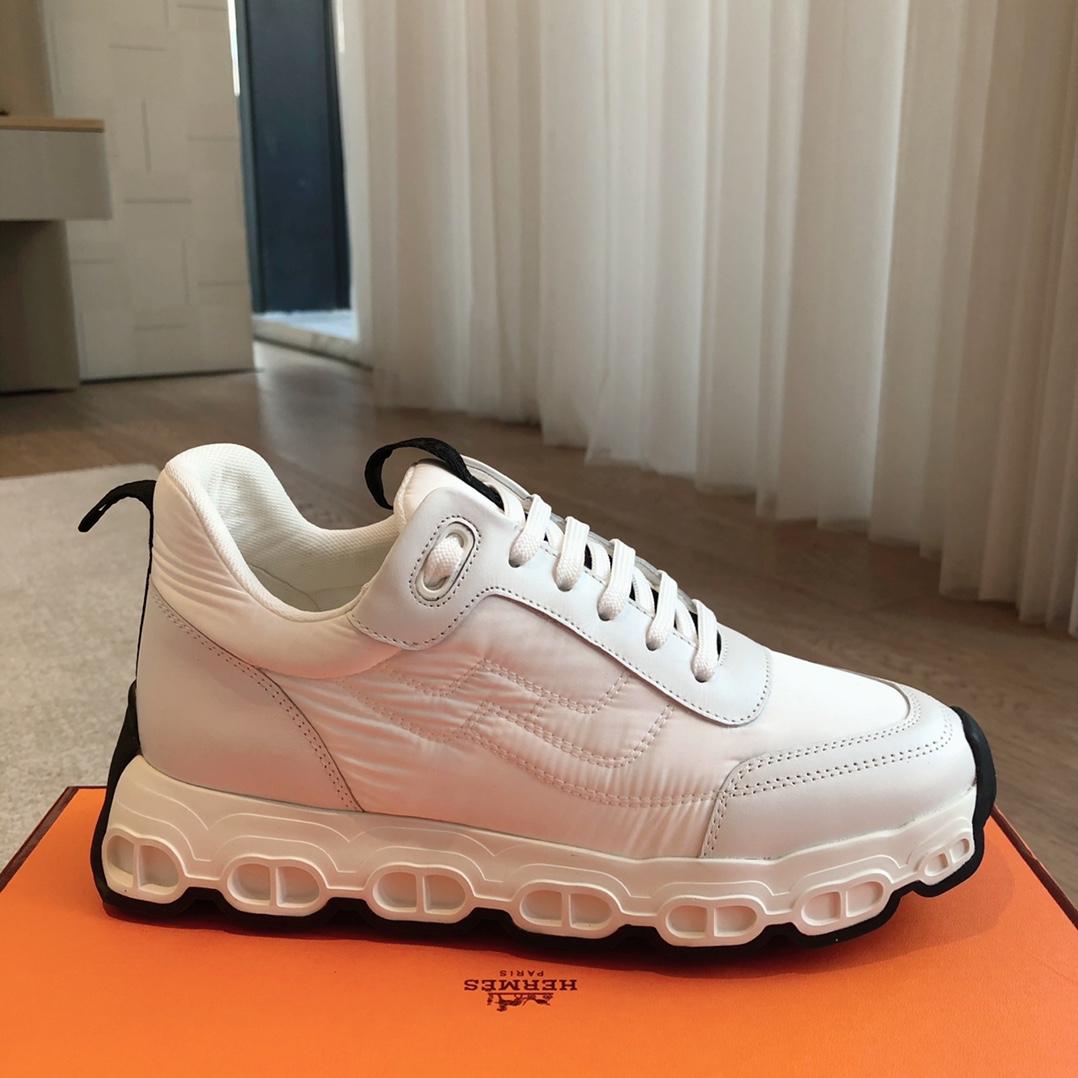HERMES 00559