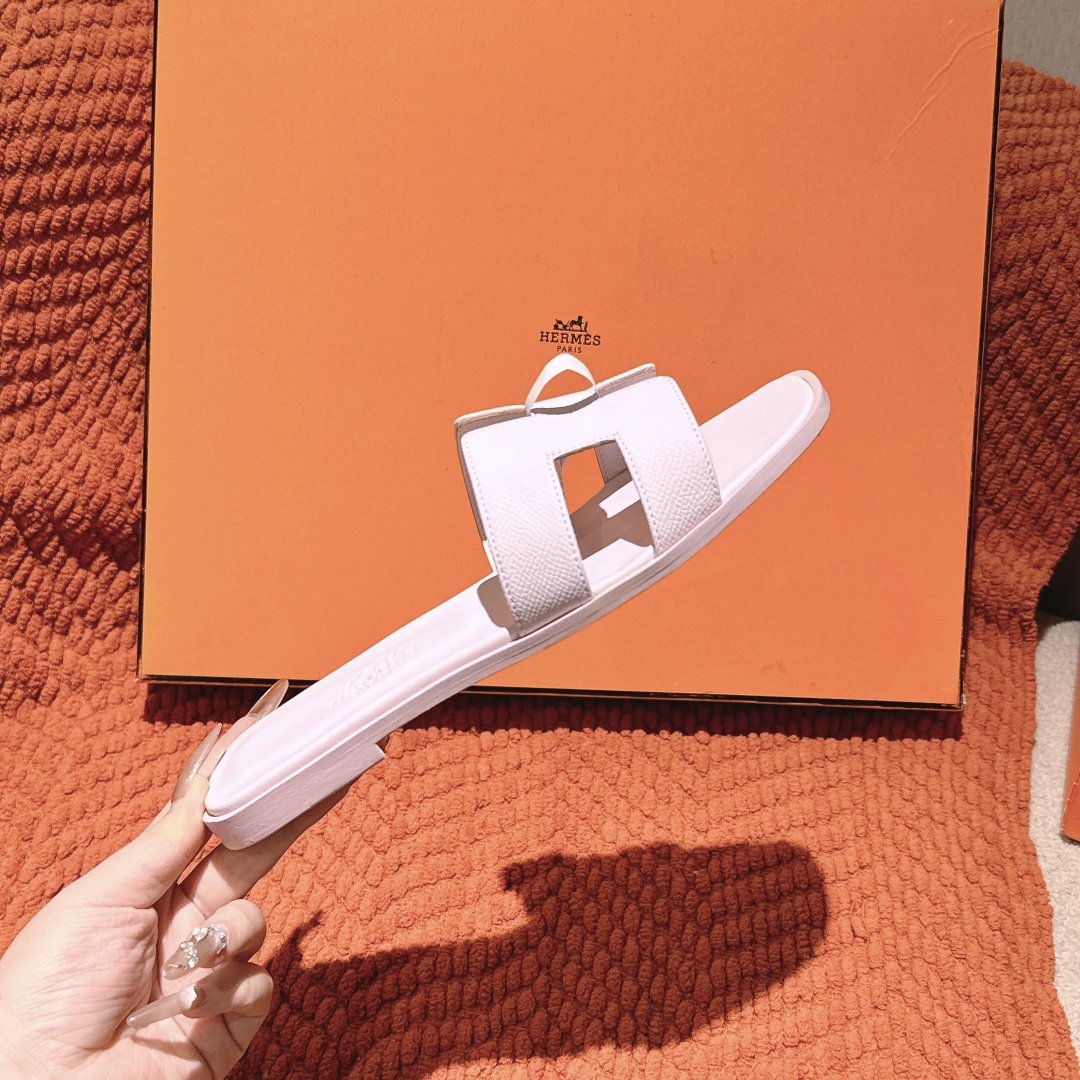 HERMES 00569 HERMES 00569