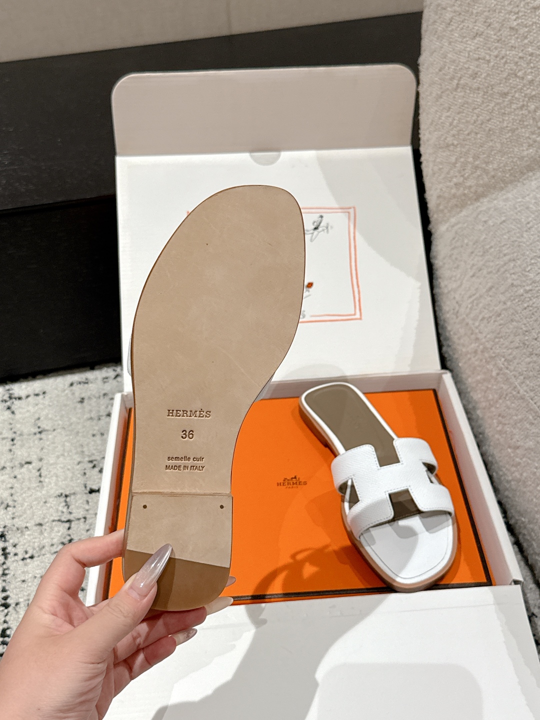 HERMES 00579 HERMES 00579
