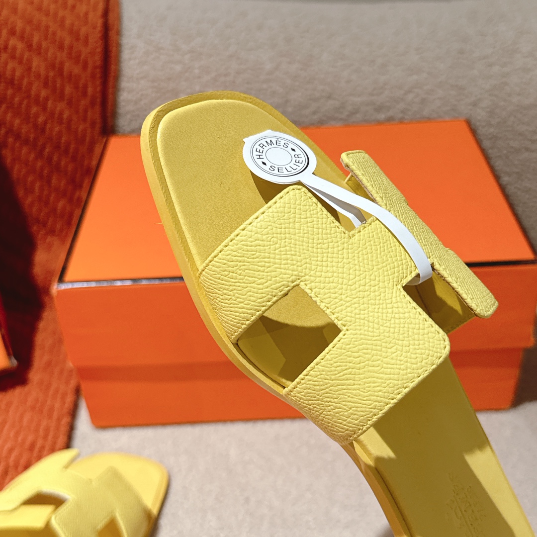 HERMES 00579 HERMES 00579