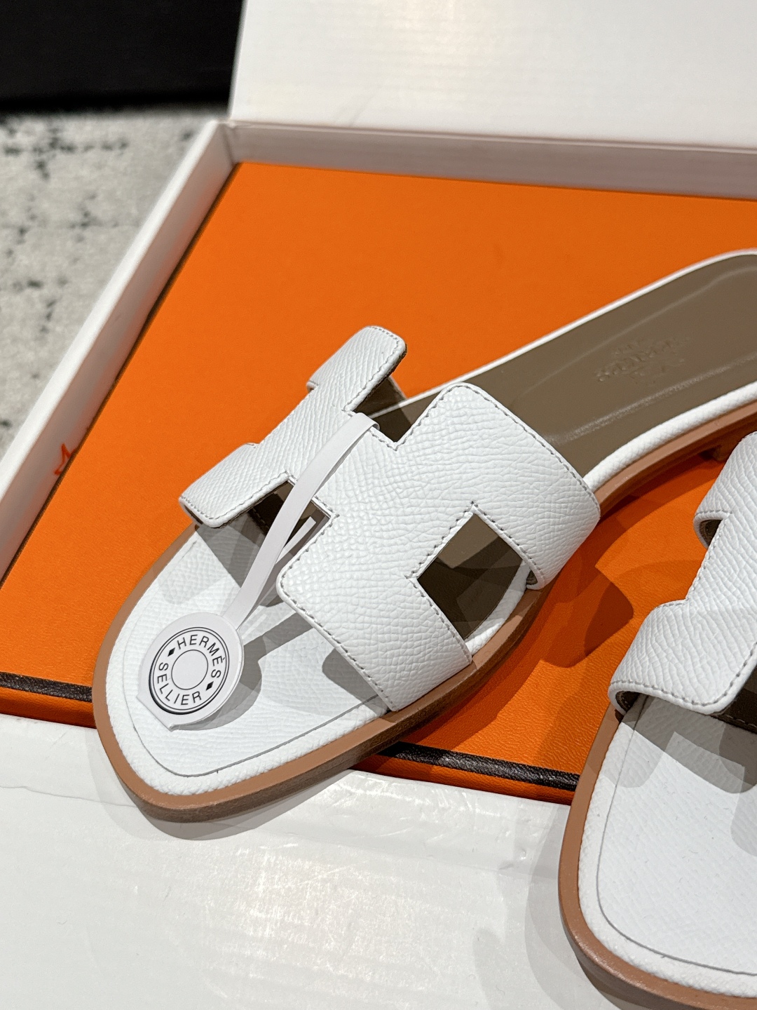 HERMES 00579 HERMES 00579