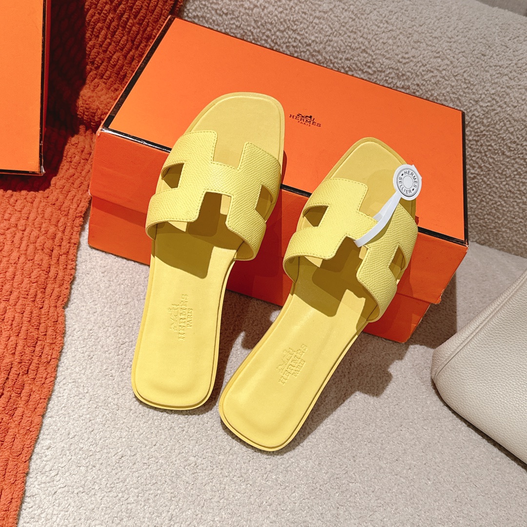 HERMES 00579 HERMES 00579