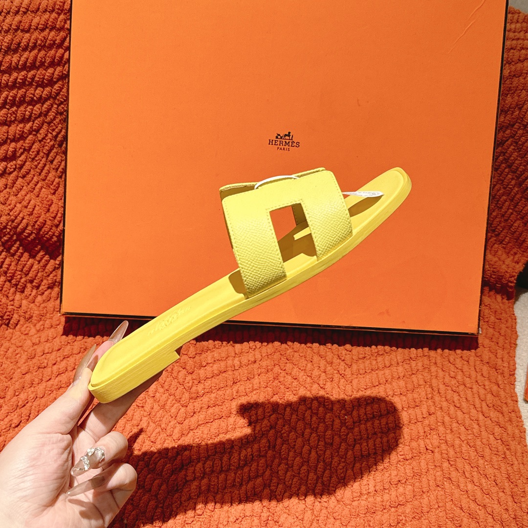 HERMES 00579 HERMES 00579