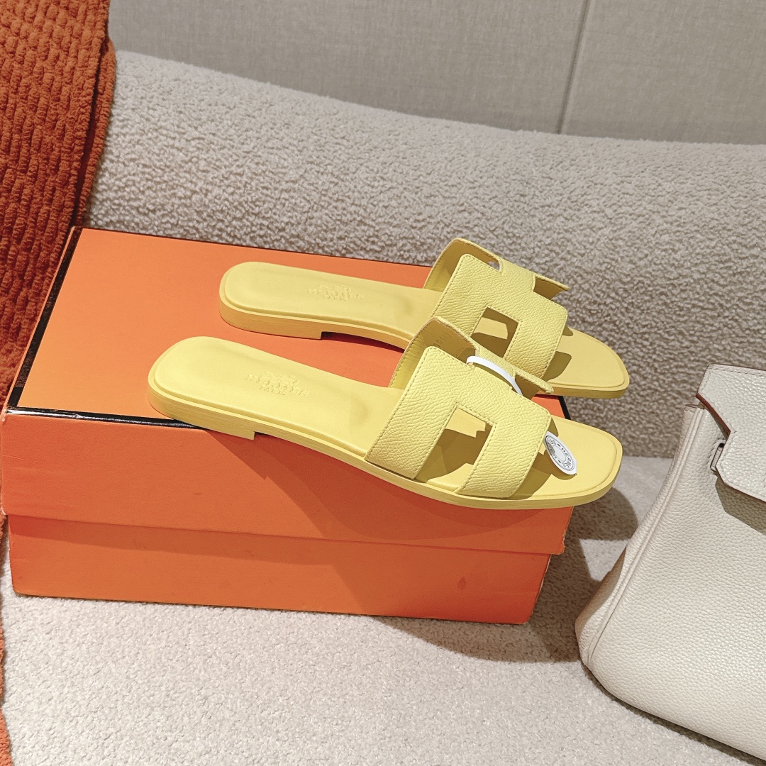 HERMES 00579 HERMES 00579