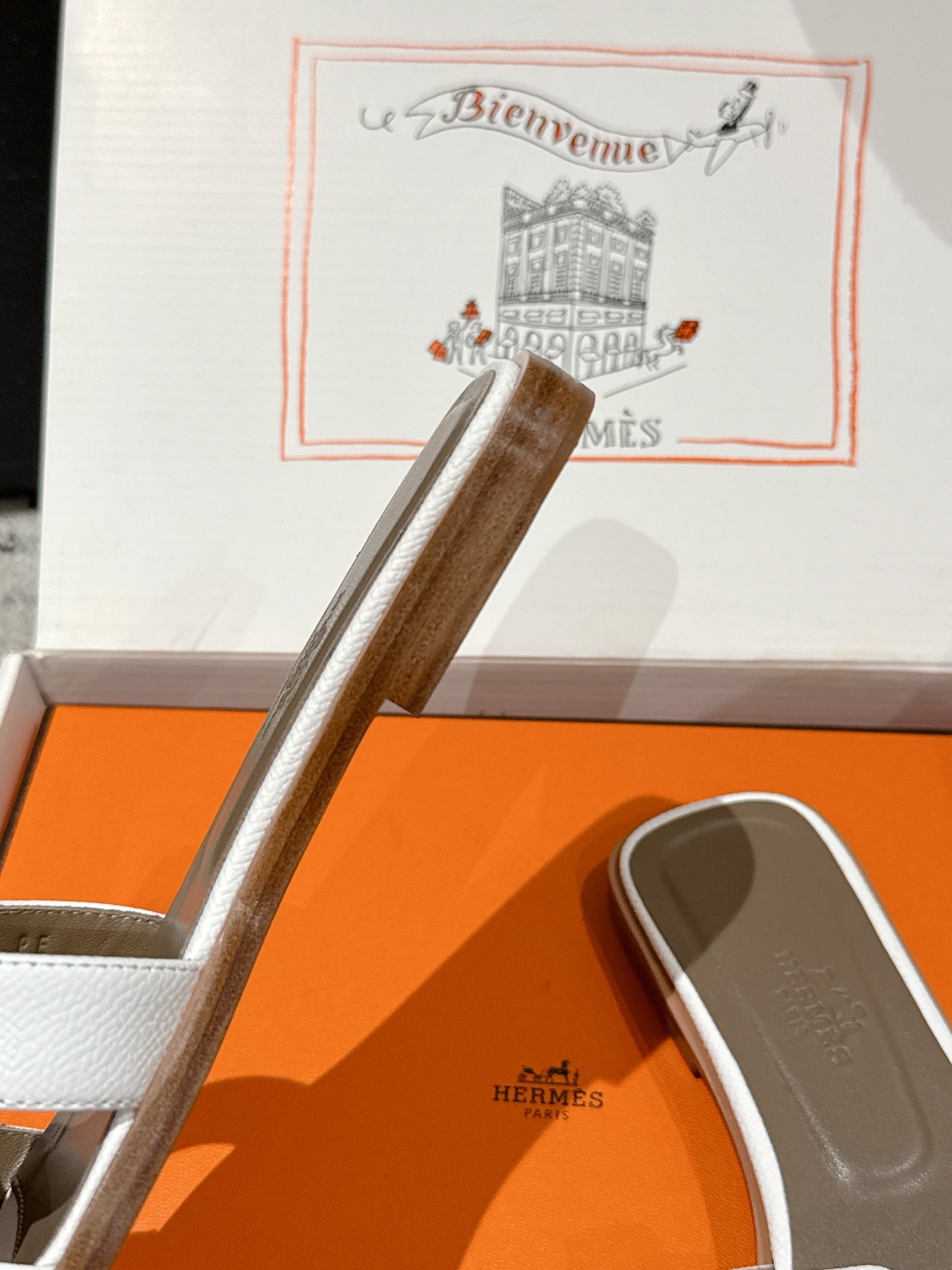 HERMES 00579 HERMES 00579