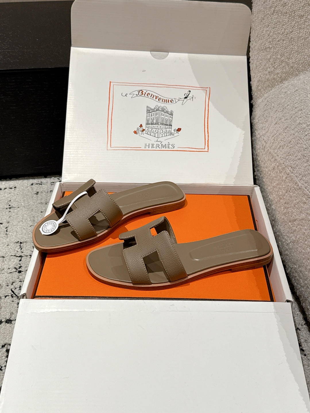 Hermès Oran H Sandals – Etoupe Epsom Leather