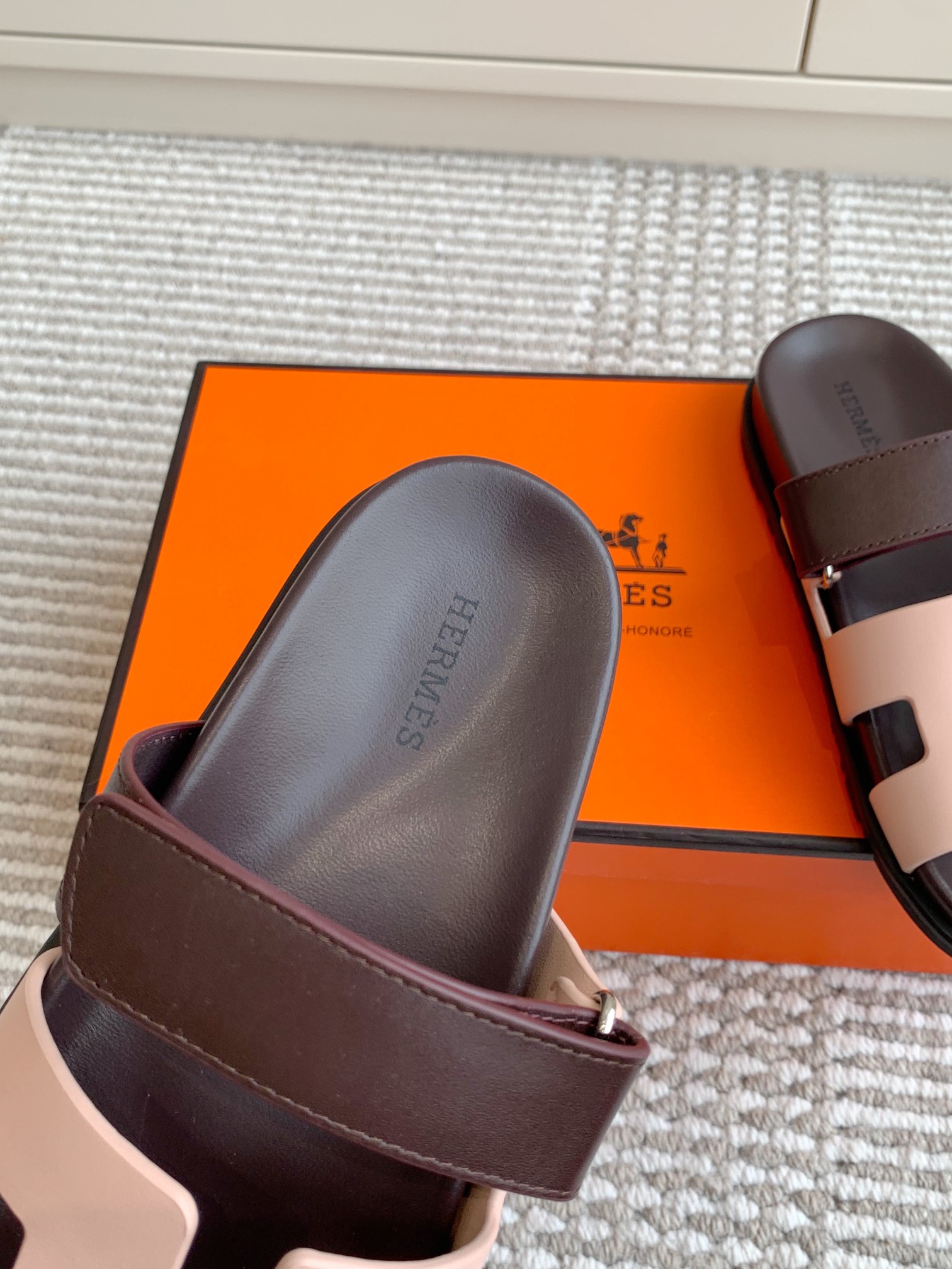 HERMES 00589