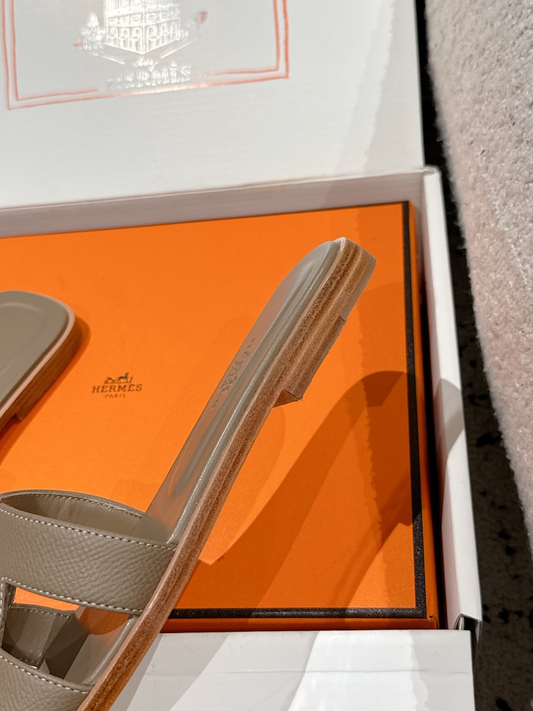 Hermès Oran H Sandals – Etoupe Epsom Leather