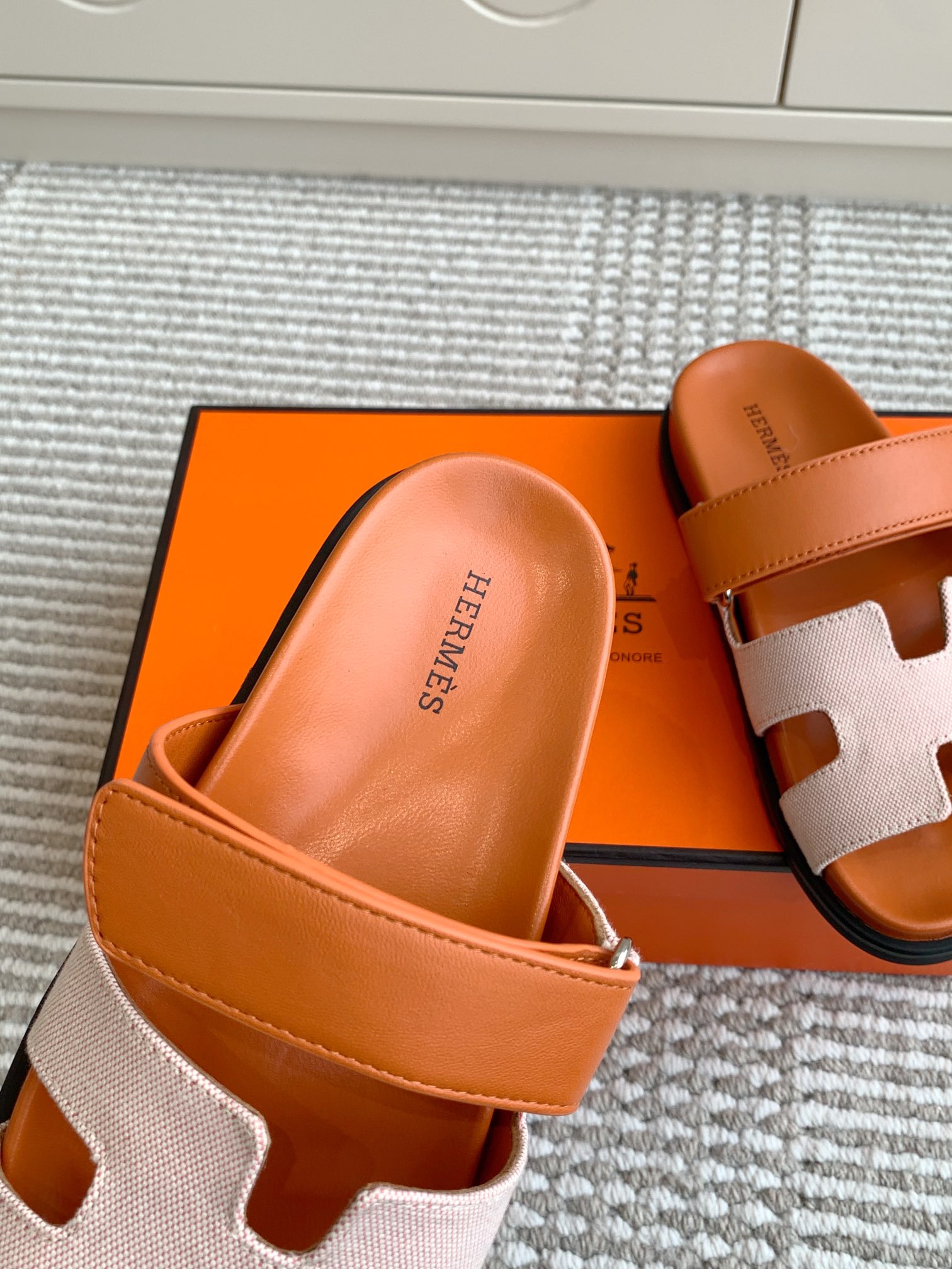 HERMES 00599
