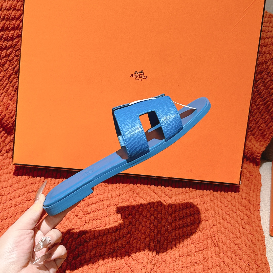 HERMES 00599 HERMES 00599