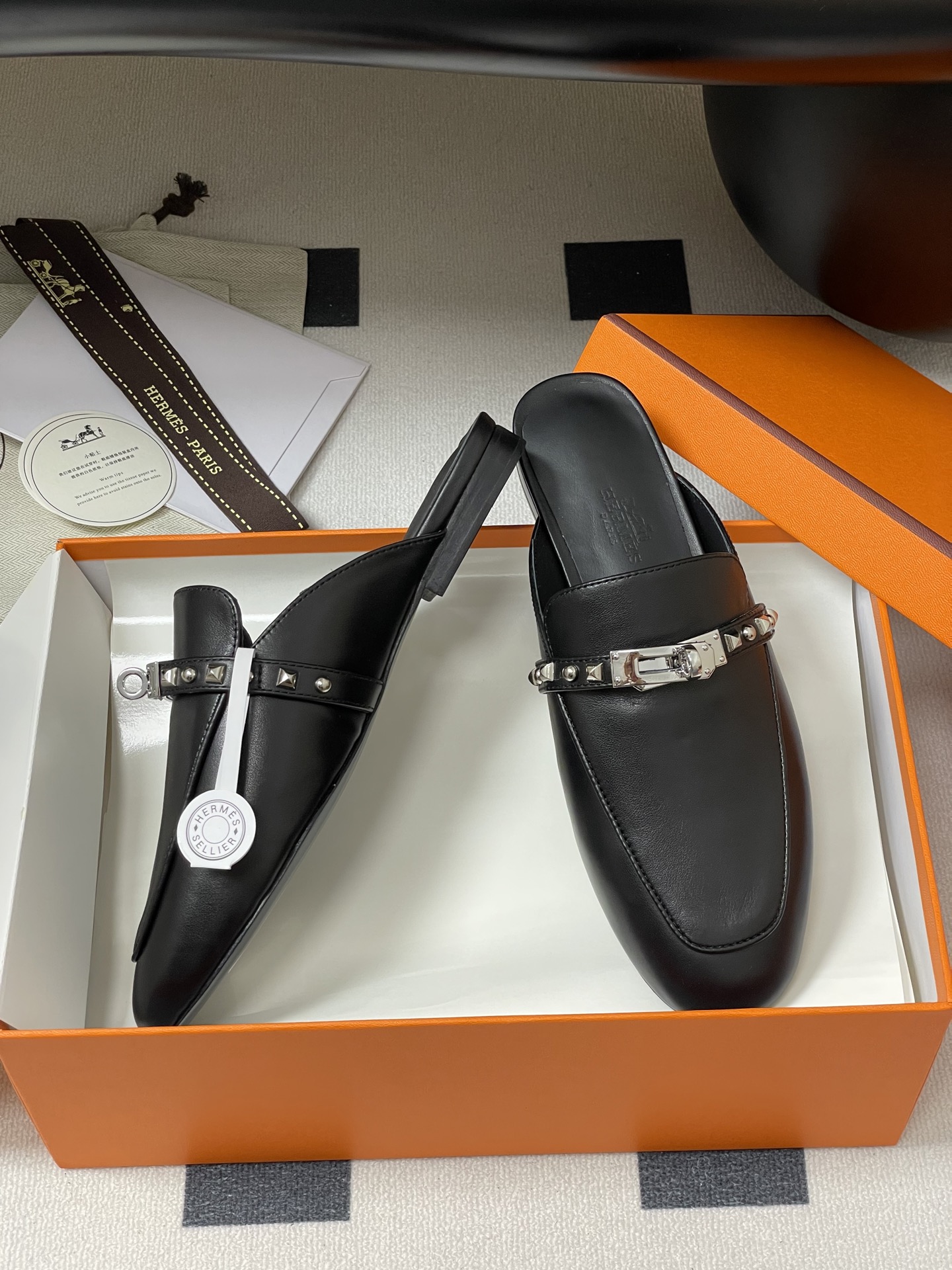HERMES 00599 HERMES 00599