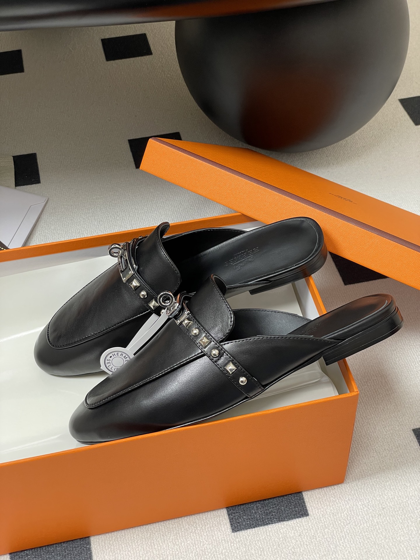 HERMES 00599 HERMES 00599