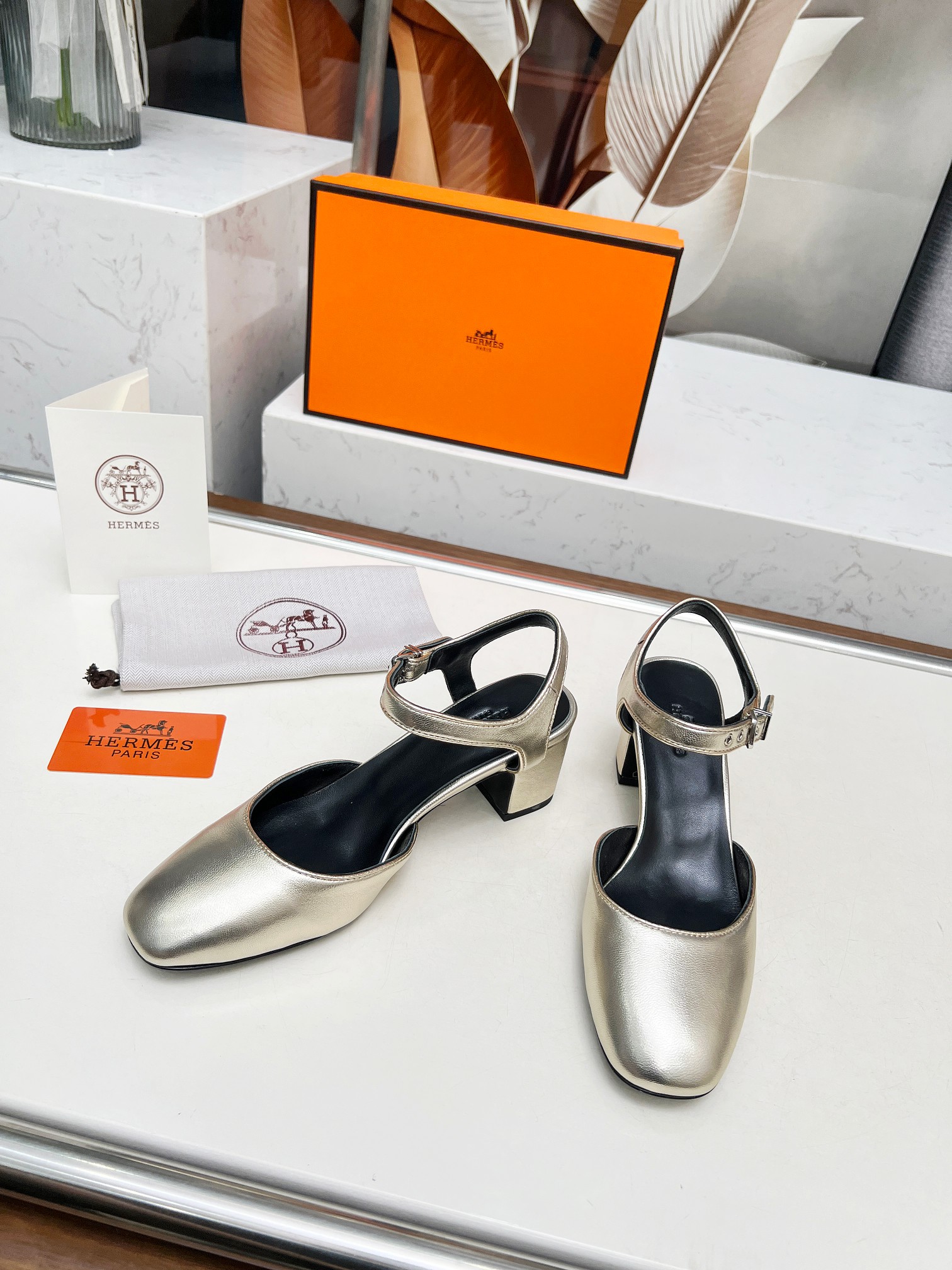 HERMES 00599 HERMES 00599